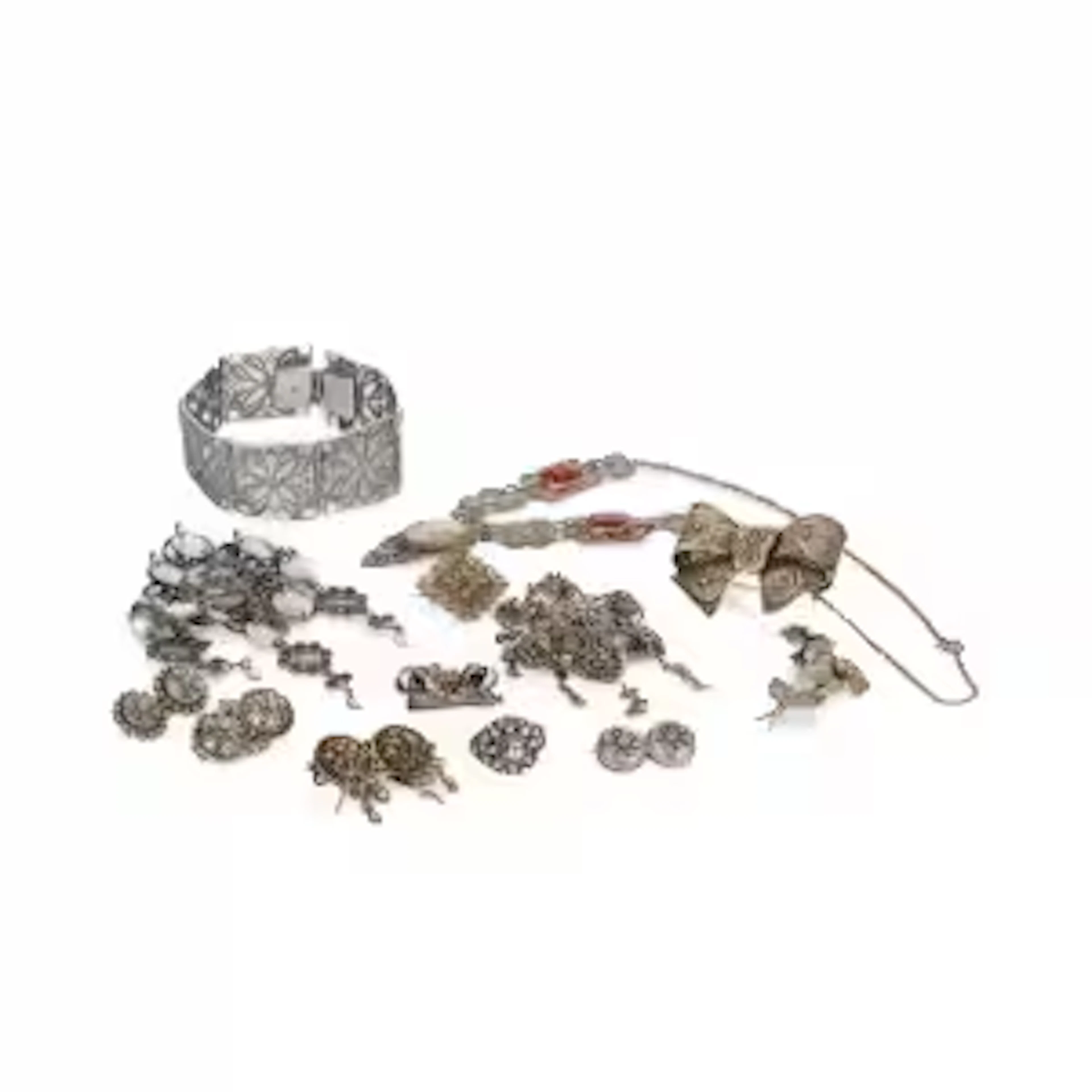 Collection of filigree jewelry and costume jewelry (13)