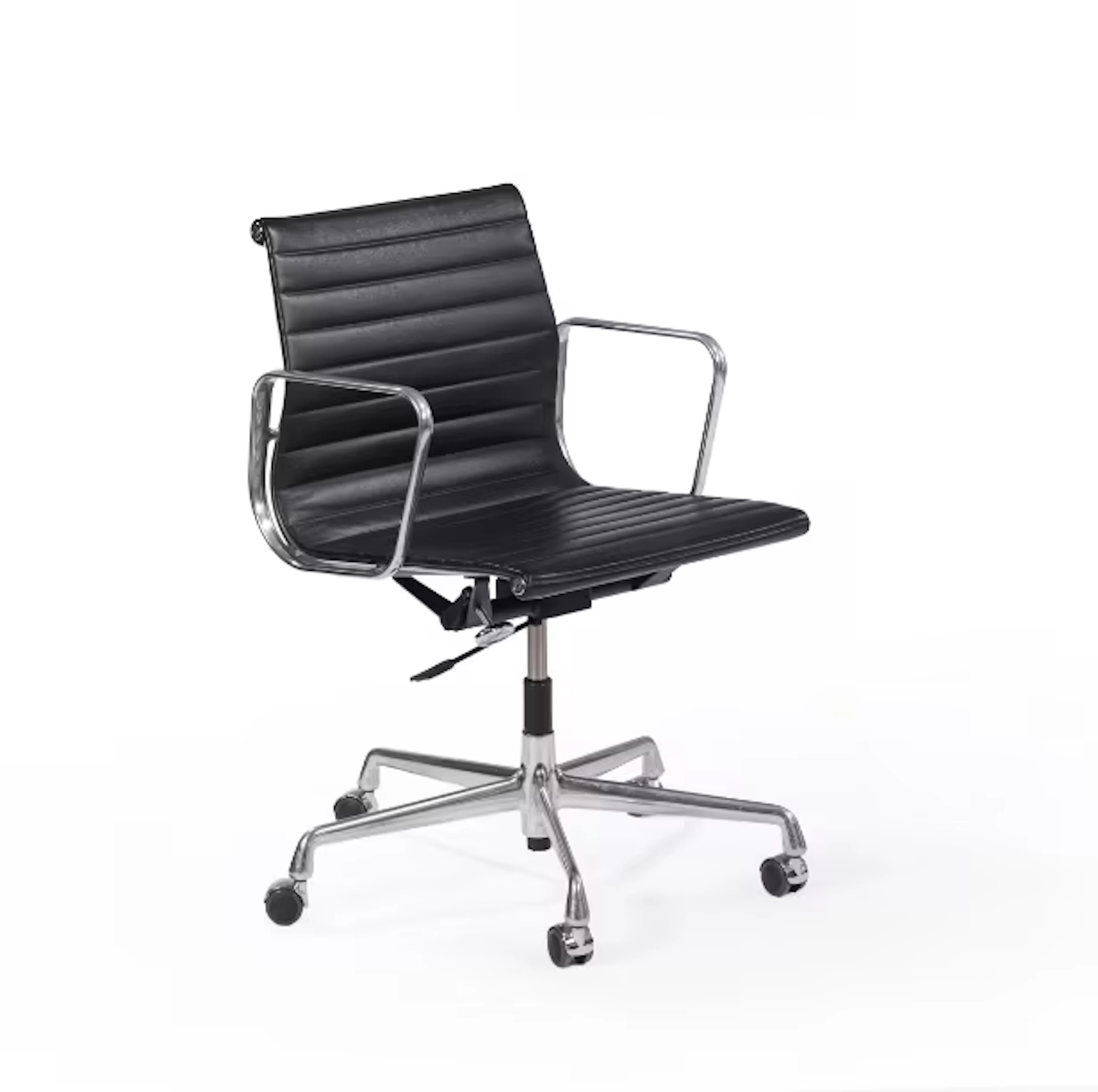 Charles Eames. Office chair in black leather, model EA-117 'full leather'