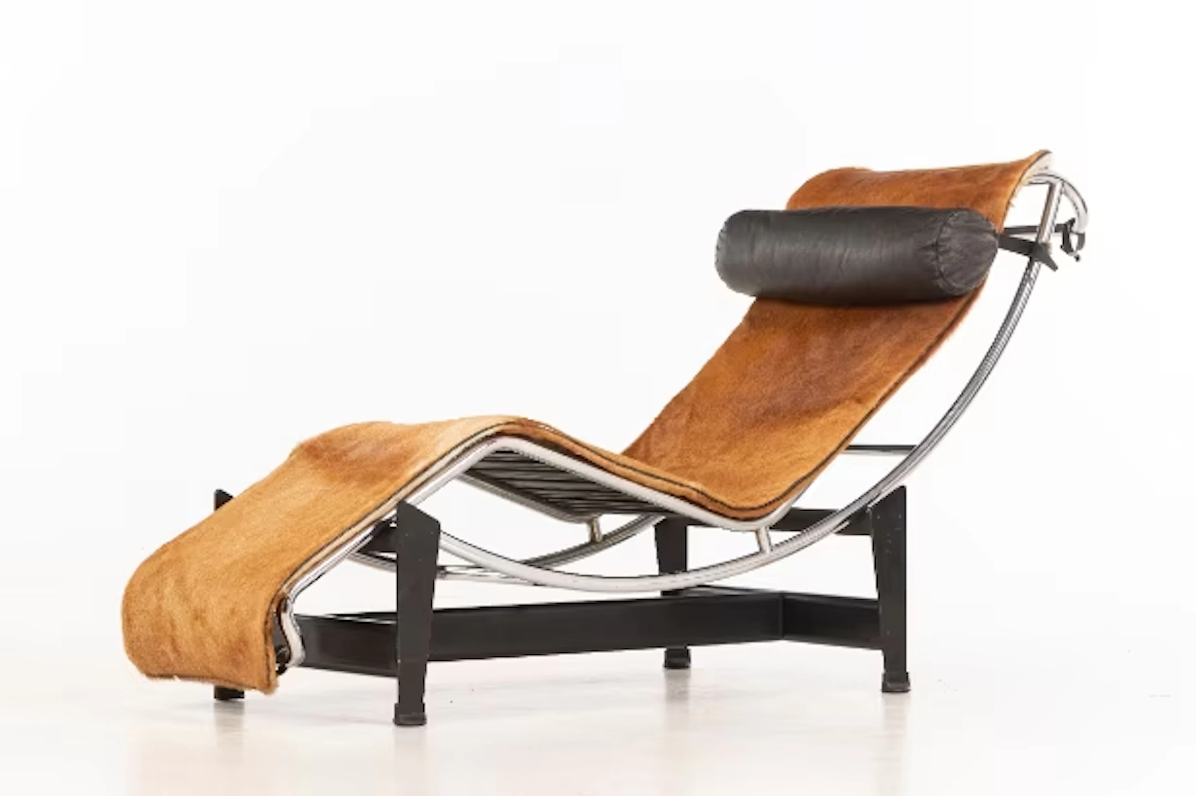 Le Corbusier/Jeanneret/Perriand for Cassina: LC4 chaise longue with pony skin