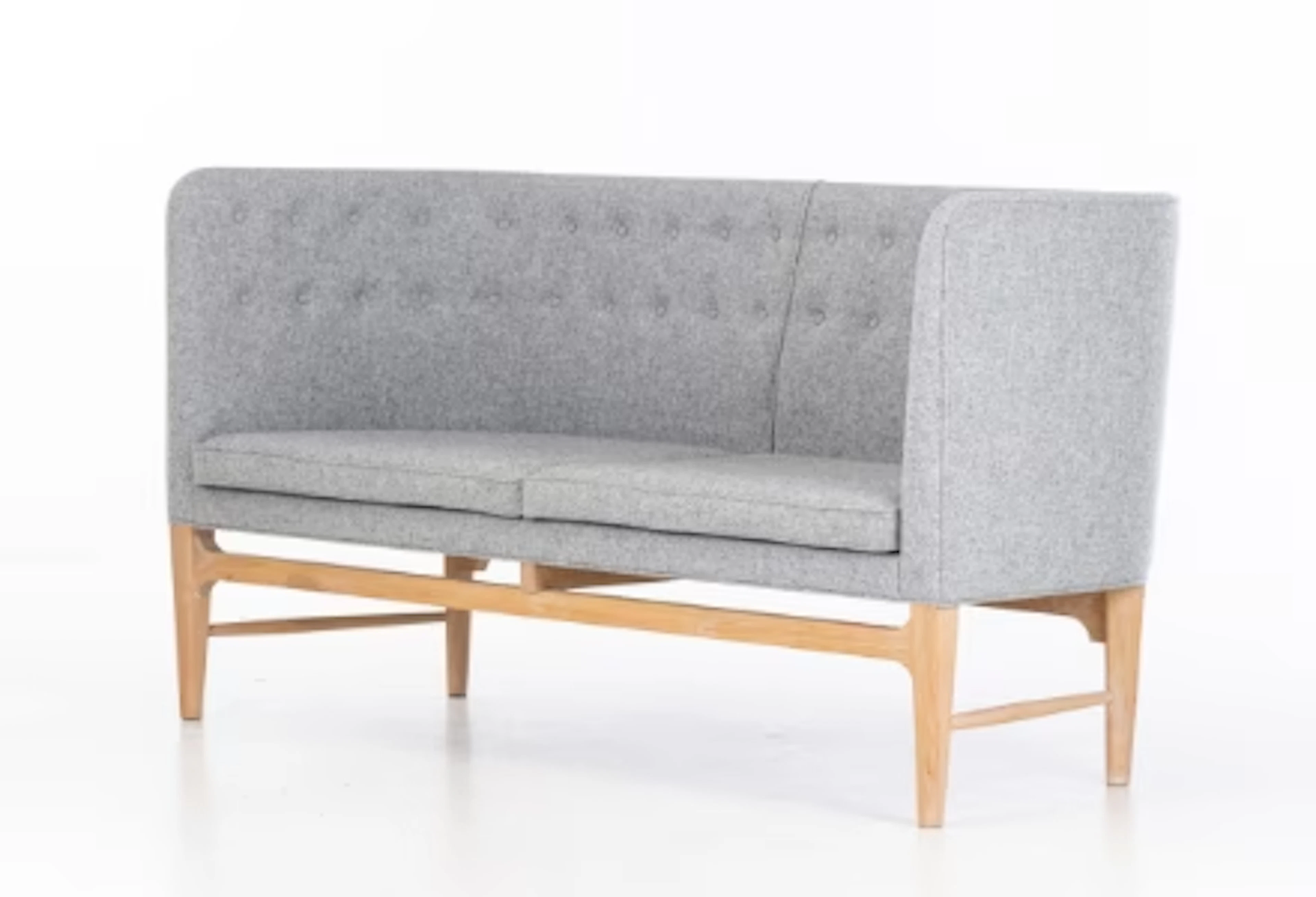 Arne Jacobsen / Flemming Lassen. 2½-person sofa, model 'Mayor', gray