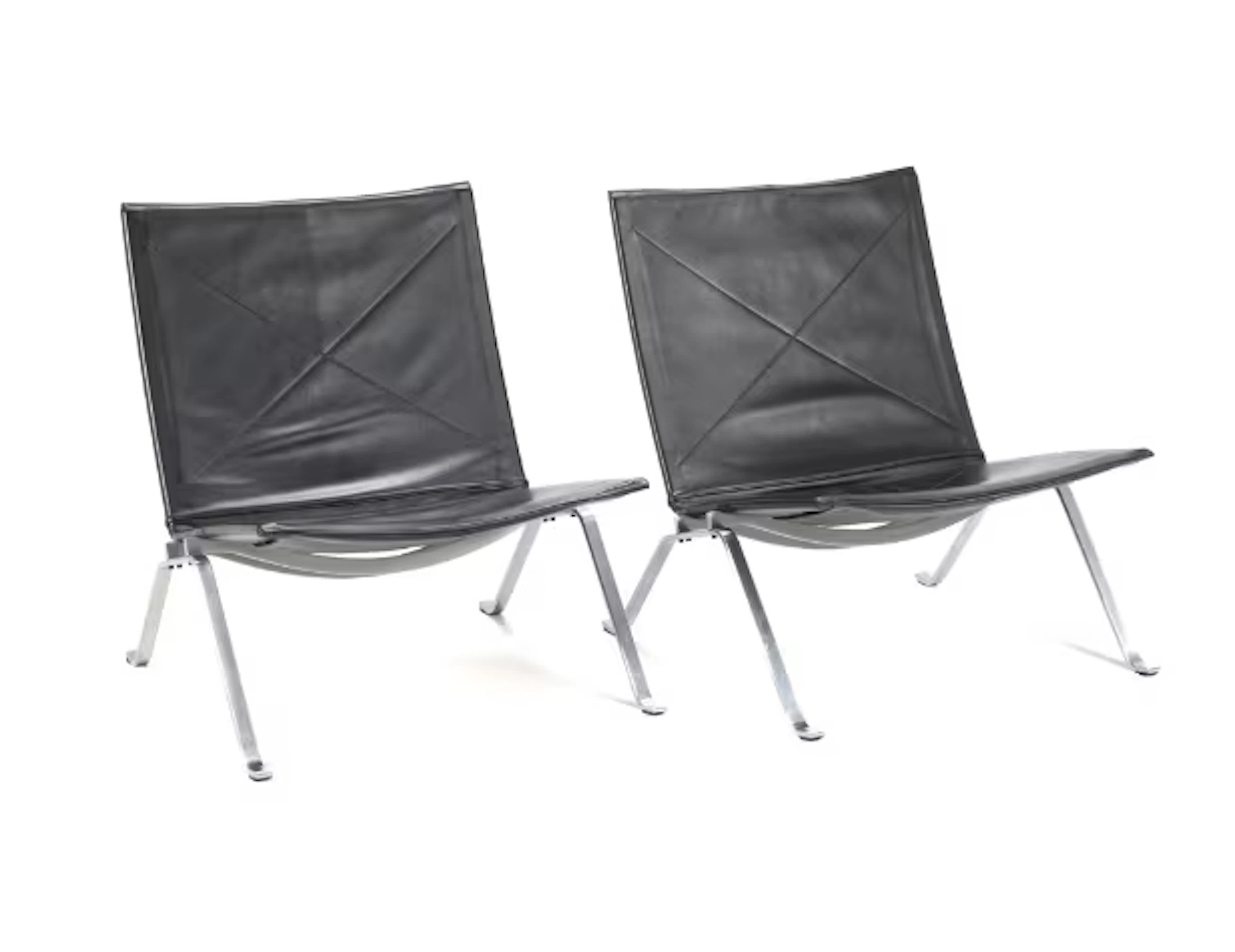 Poul Kjærholm for Fritz Hansen Furniture. A pair of PK-22 armchairs. (2)