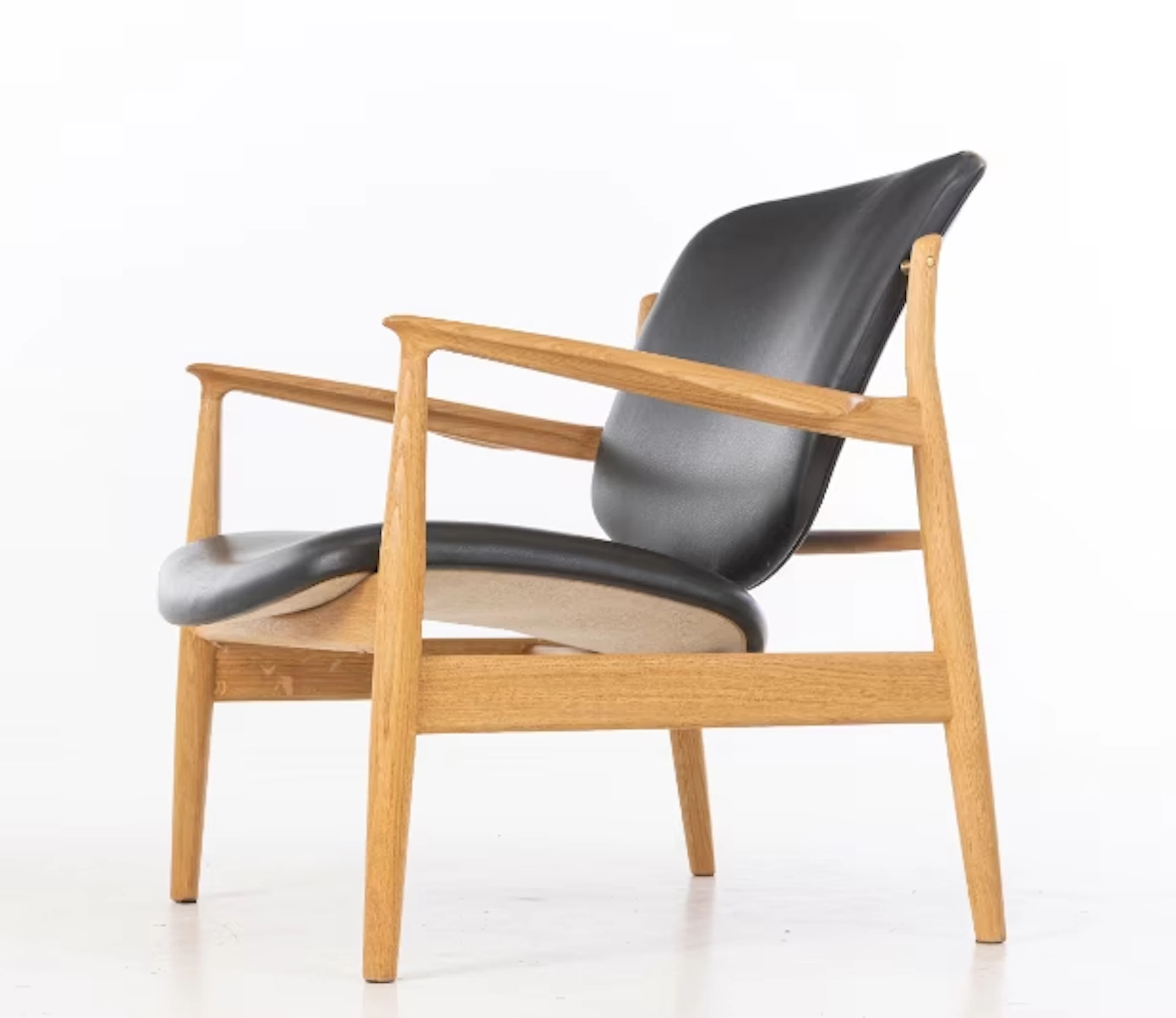Finn Juhl. Armchair, 'France Chair', model FJ 1360