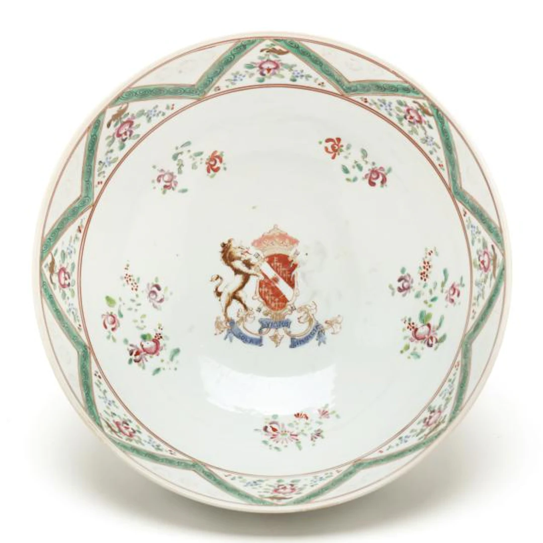 Samson Porcelain Armorial Decorated Bowl
