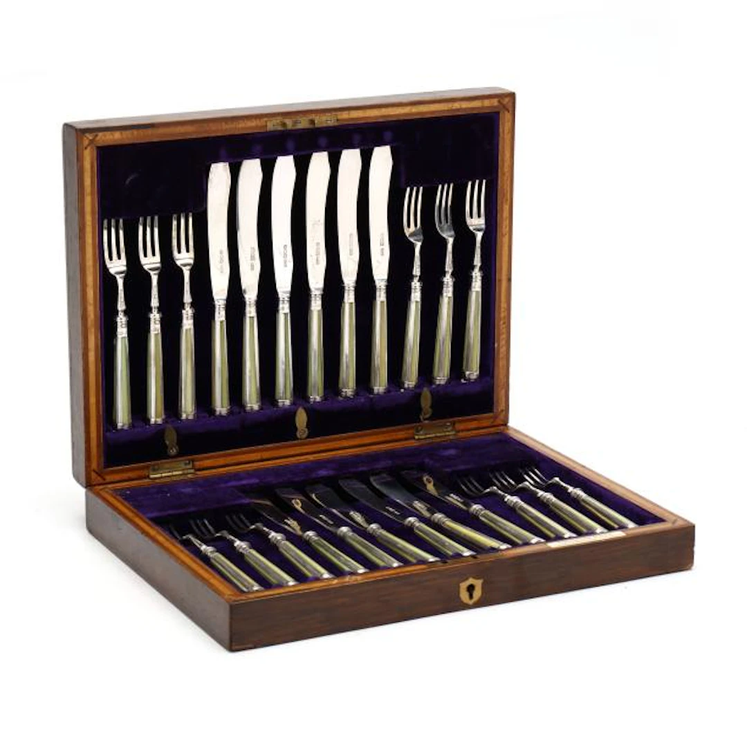 Cased George V Silver Fruit Service, Mark of Chrichton Bros.