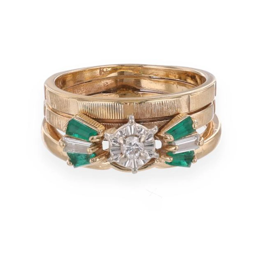 Gold, Emerald and Diamond Ring