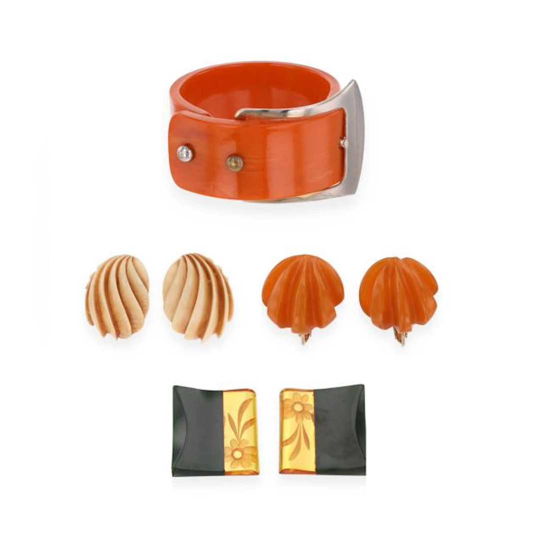 Group of Four Vintage Jewelry Items
