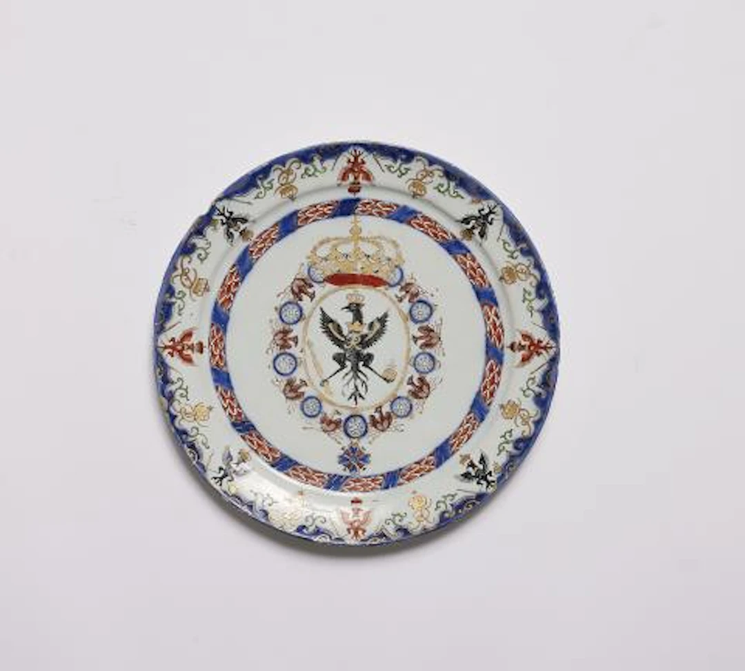 A plate from the Dutch Delft faience dinner service for the Order
