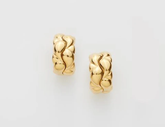 A pair of 18k gold Chopard "Cashmir" earrings.