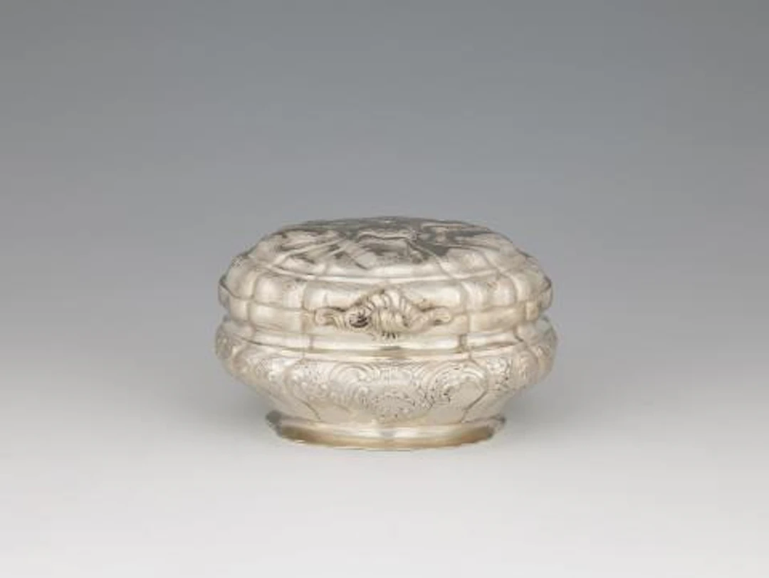An Augsburg silver sugar box by Johann Martin I Satzger
