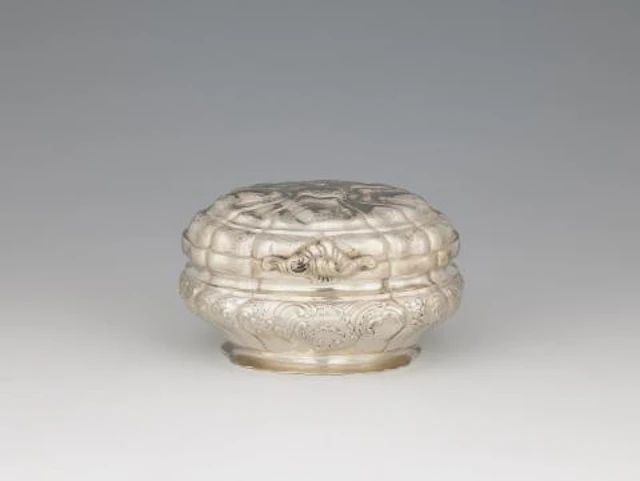 An Augsburg silver sugar box by Johann Martin I Satzger