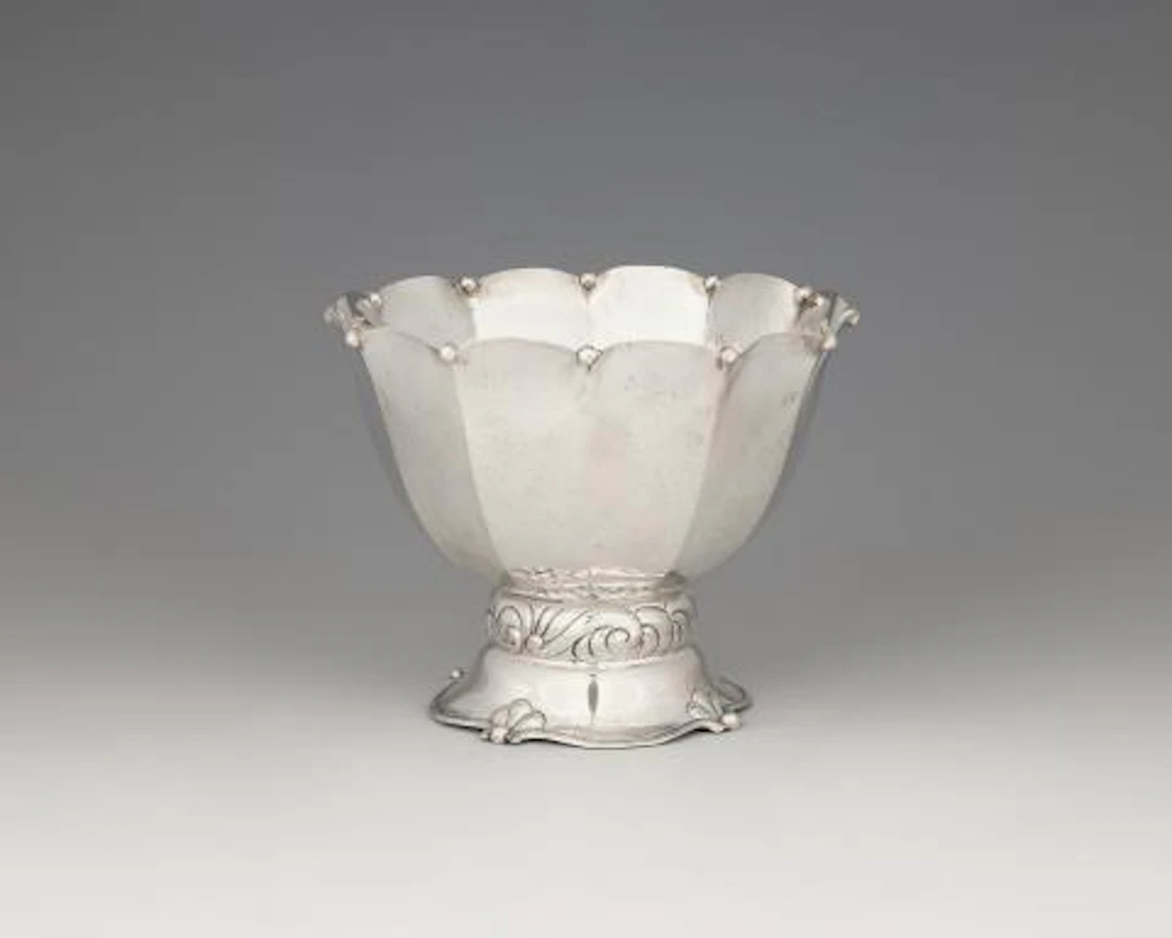 An Art Deo silver stembowl