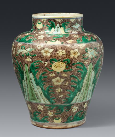A susancai baluster jar. Transitional, 17th century