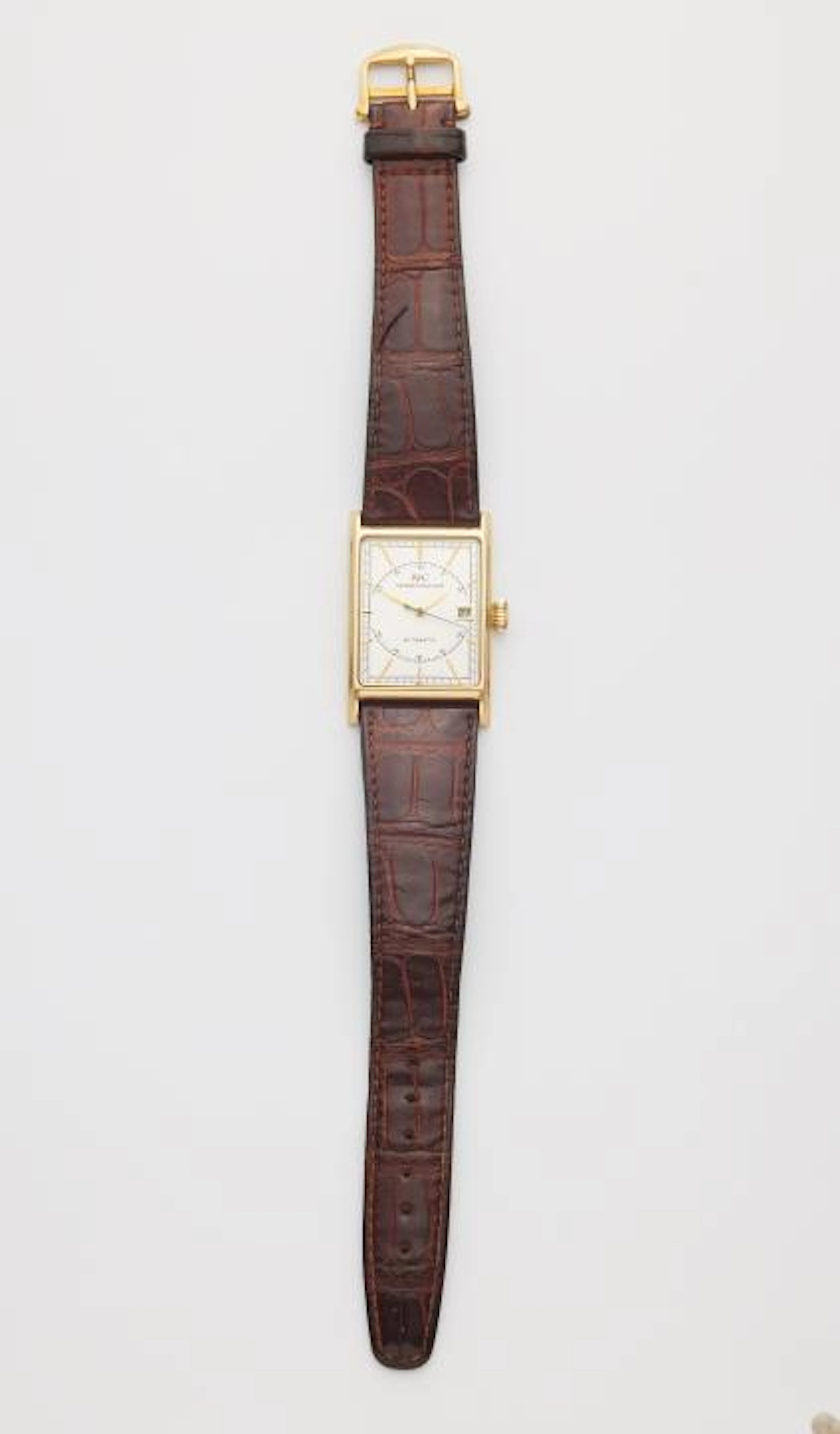 An 18k gold IWC 3226 Novecento gentlemen's wristwatch.