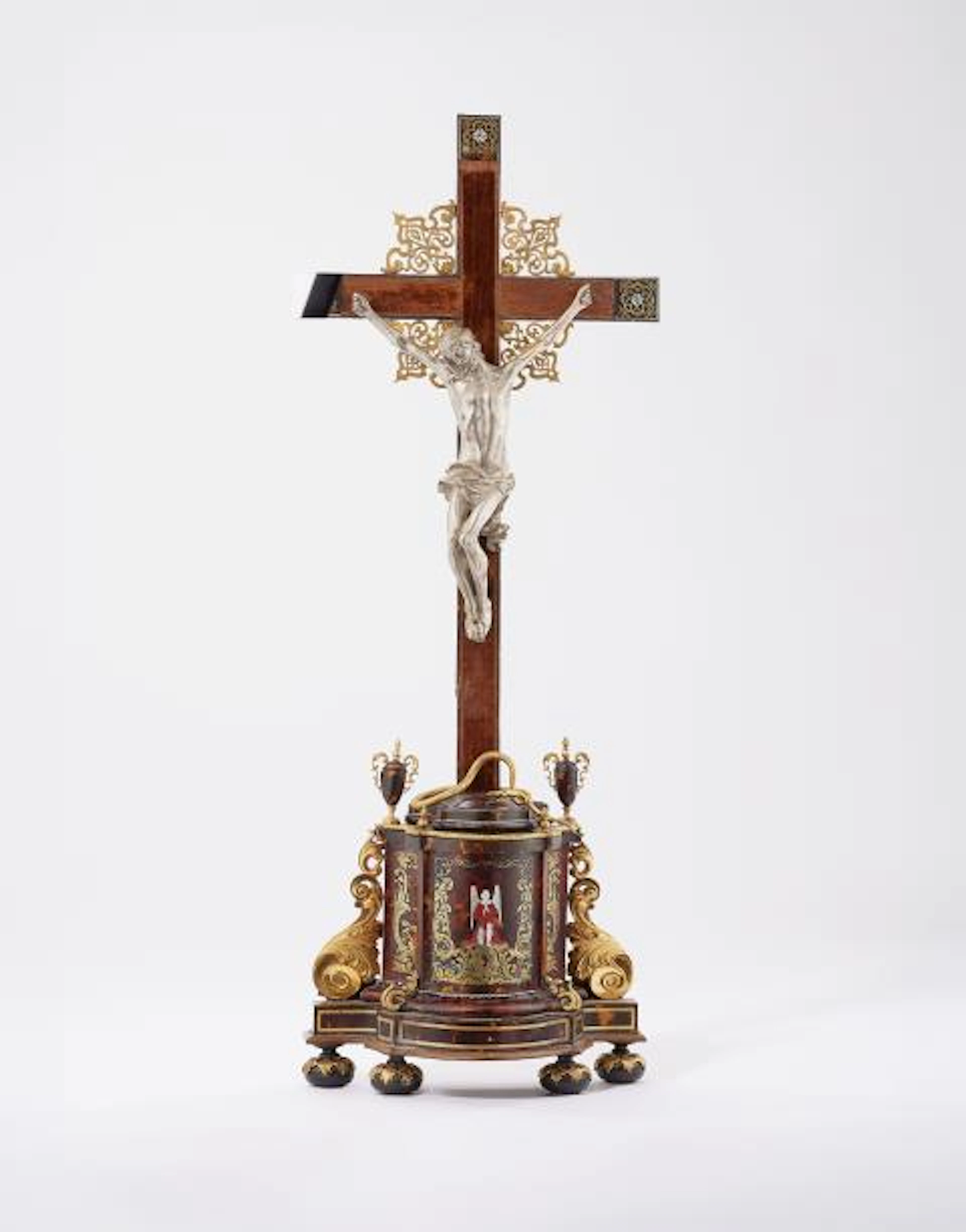 A cross reliquary
