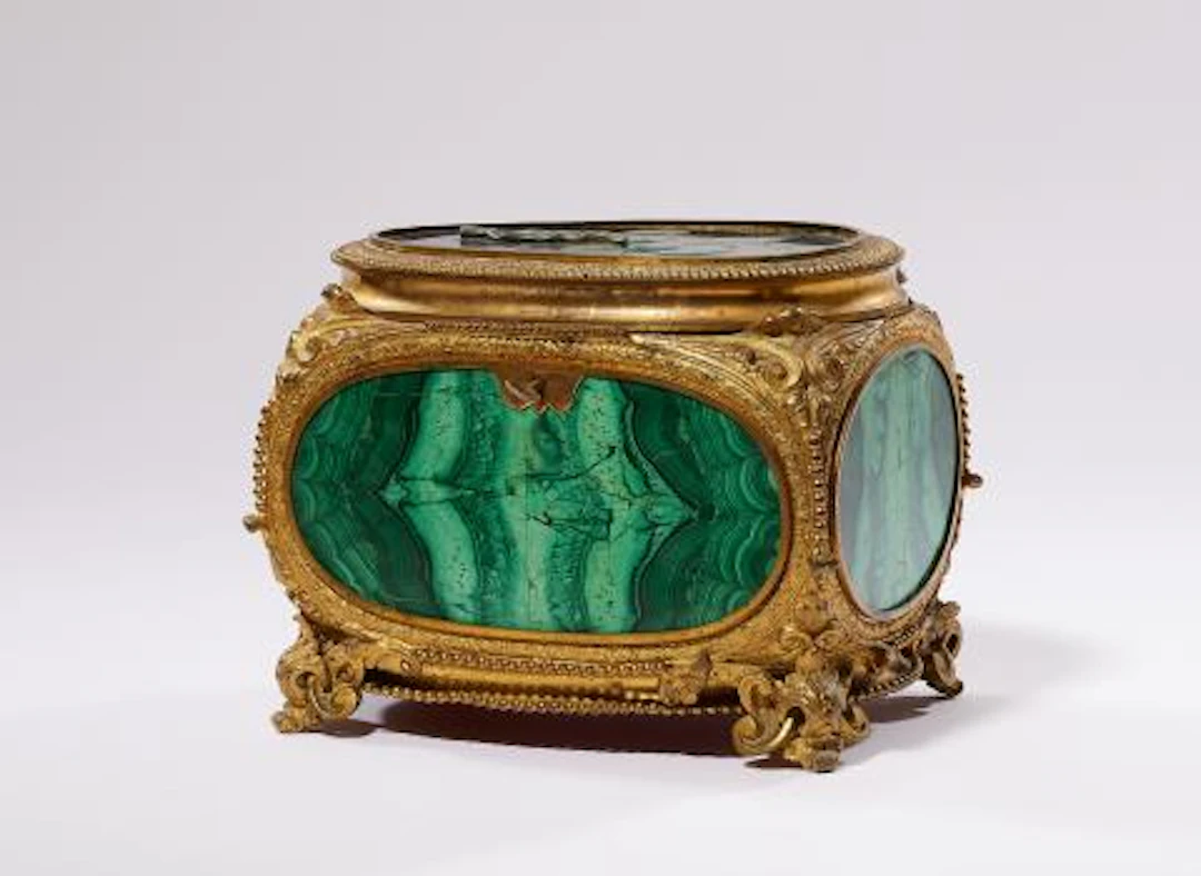 A casket with malachite veneer
