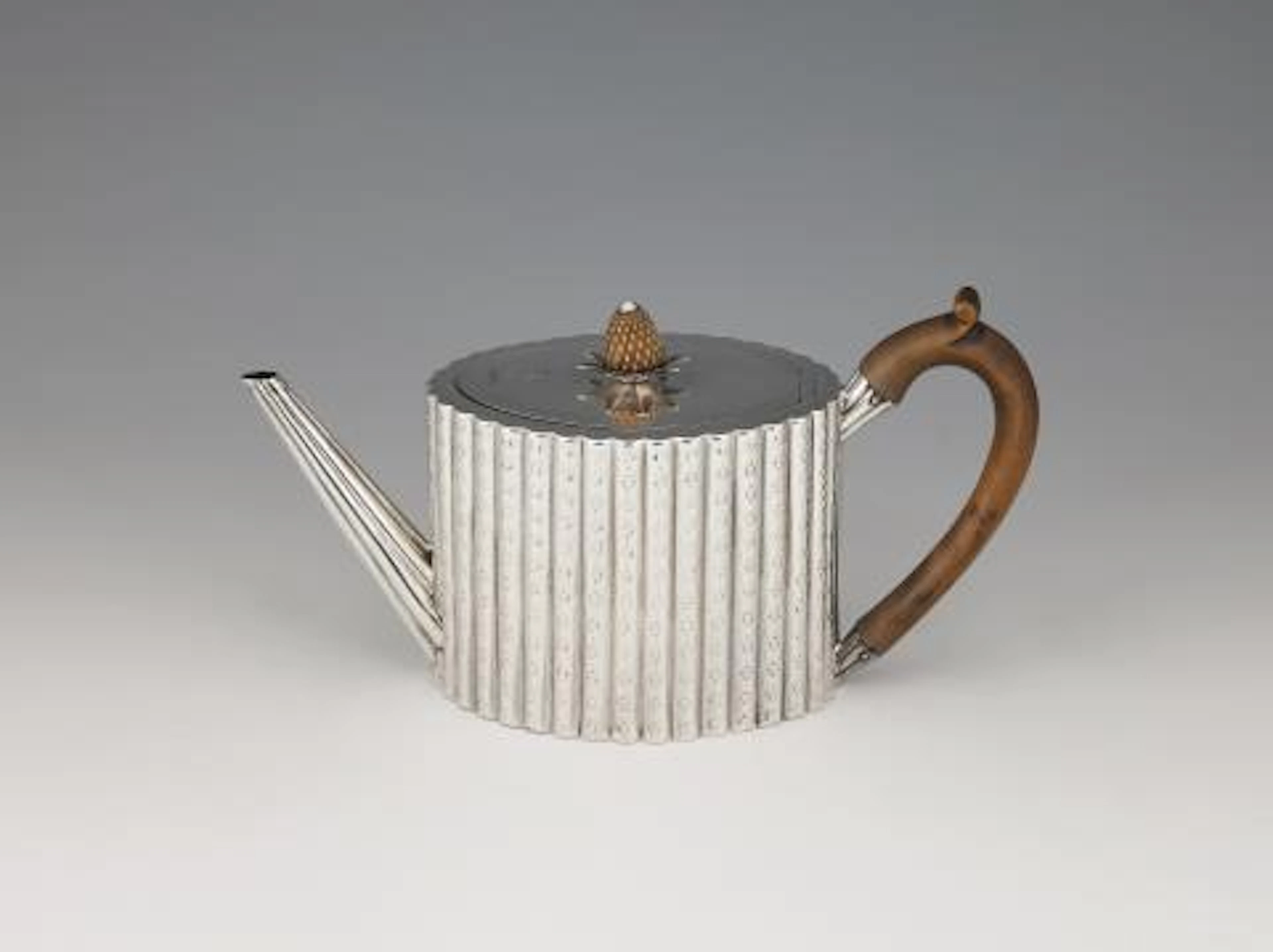 A George III silver teapot