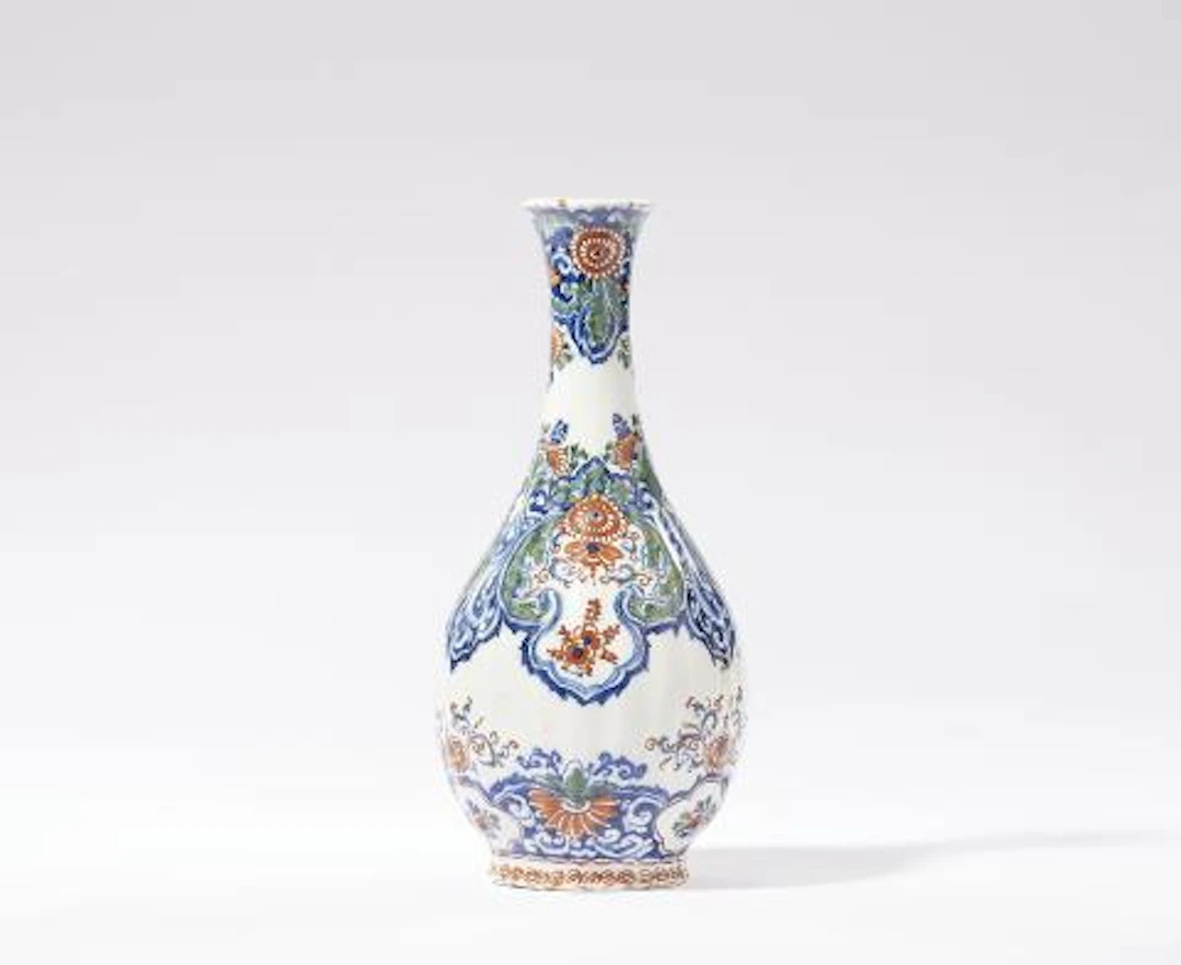 A Dutch Delft faience vase with "Cachemire" decor