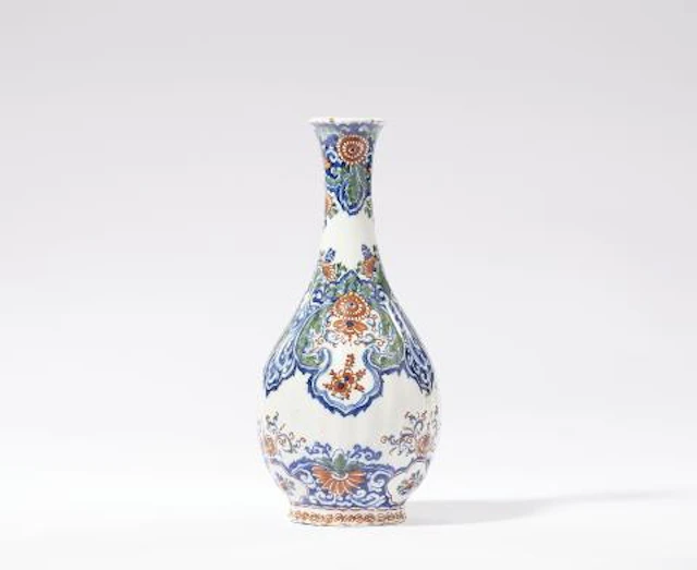 A Dutch Delft faience vase with "Cachemire" decor