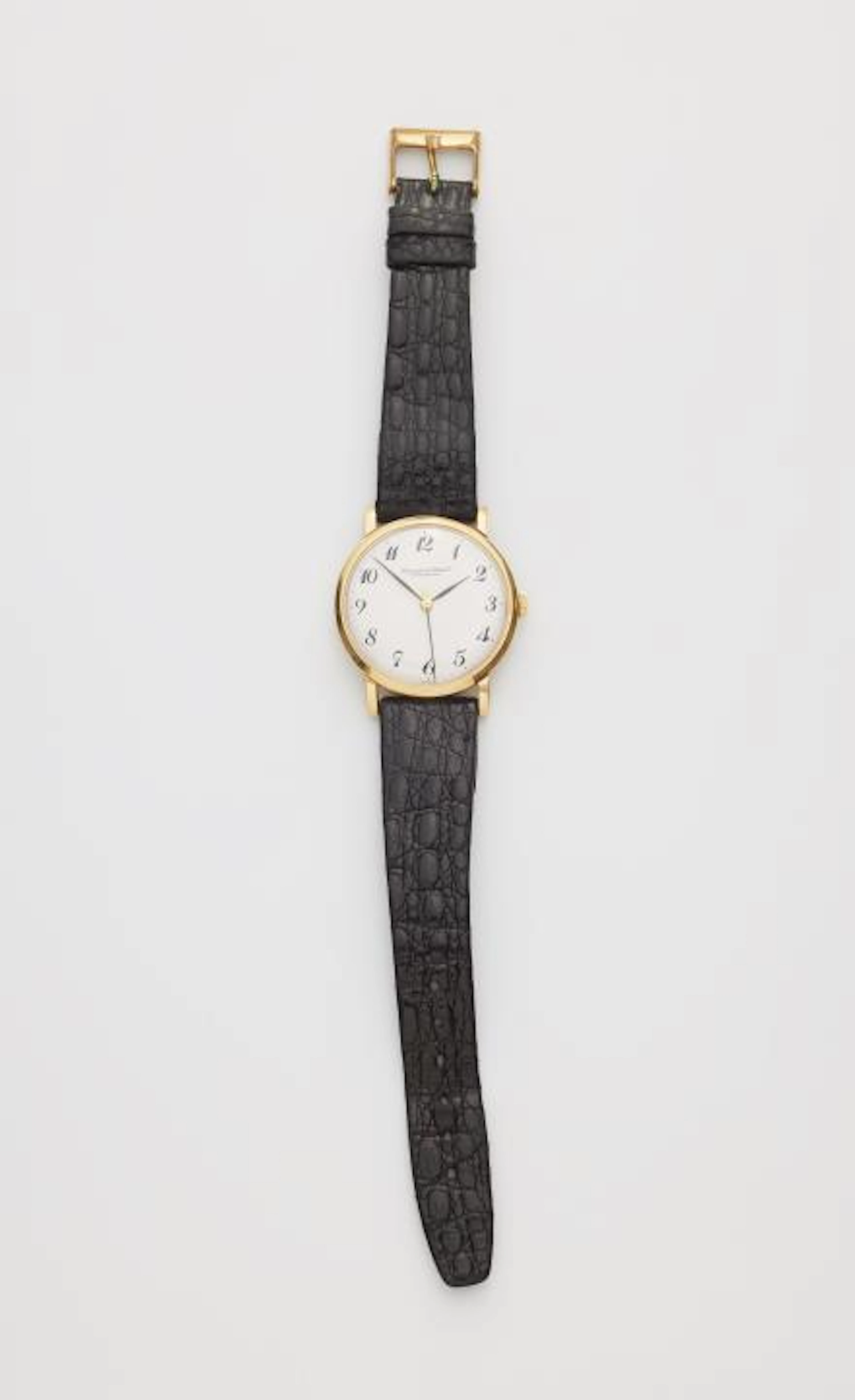 An 18k gold IWC manual winding gentlemen's wristwatch.