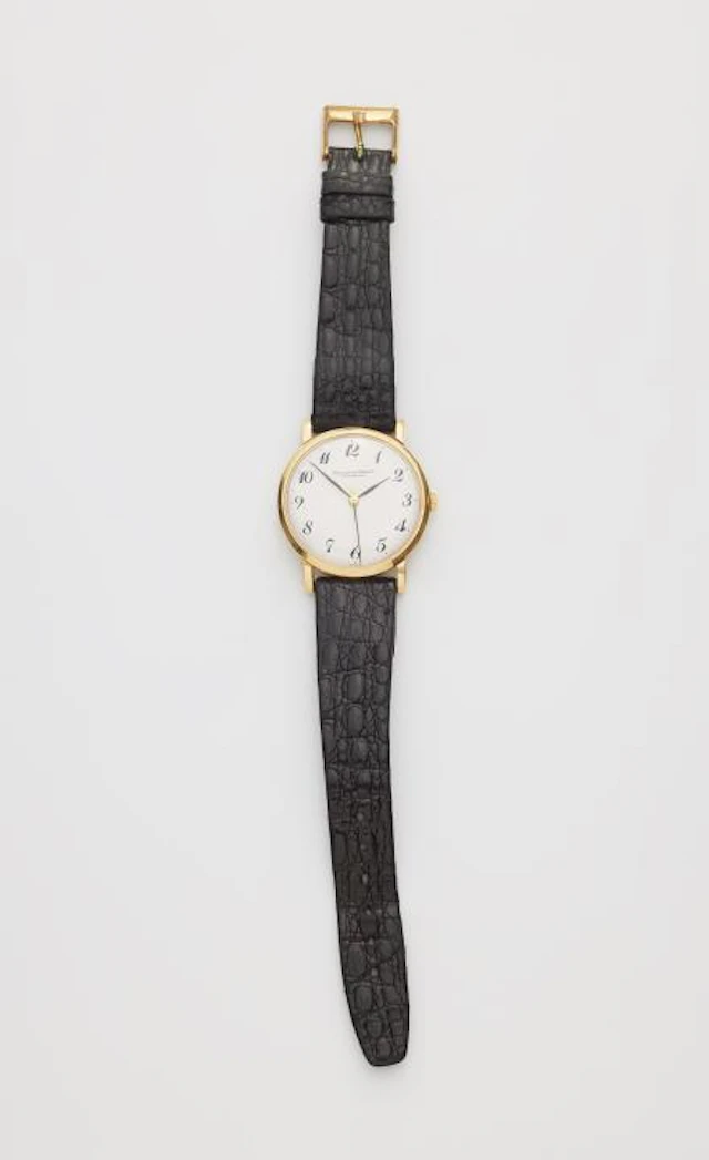 An 18k gold IWC manual winding gentlemen's wristwatch.