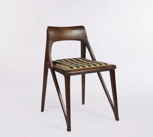A music room chair by Richard Riemerschmid (1868 - 1957)