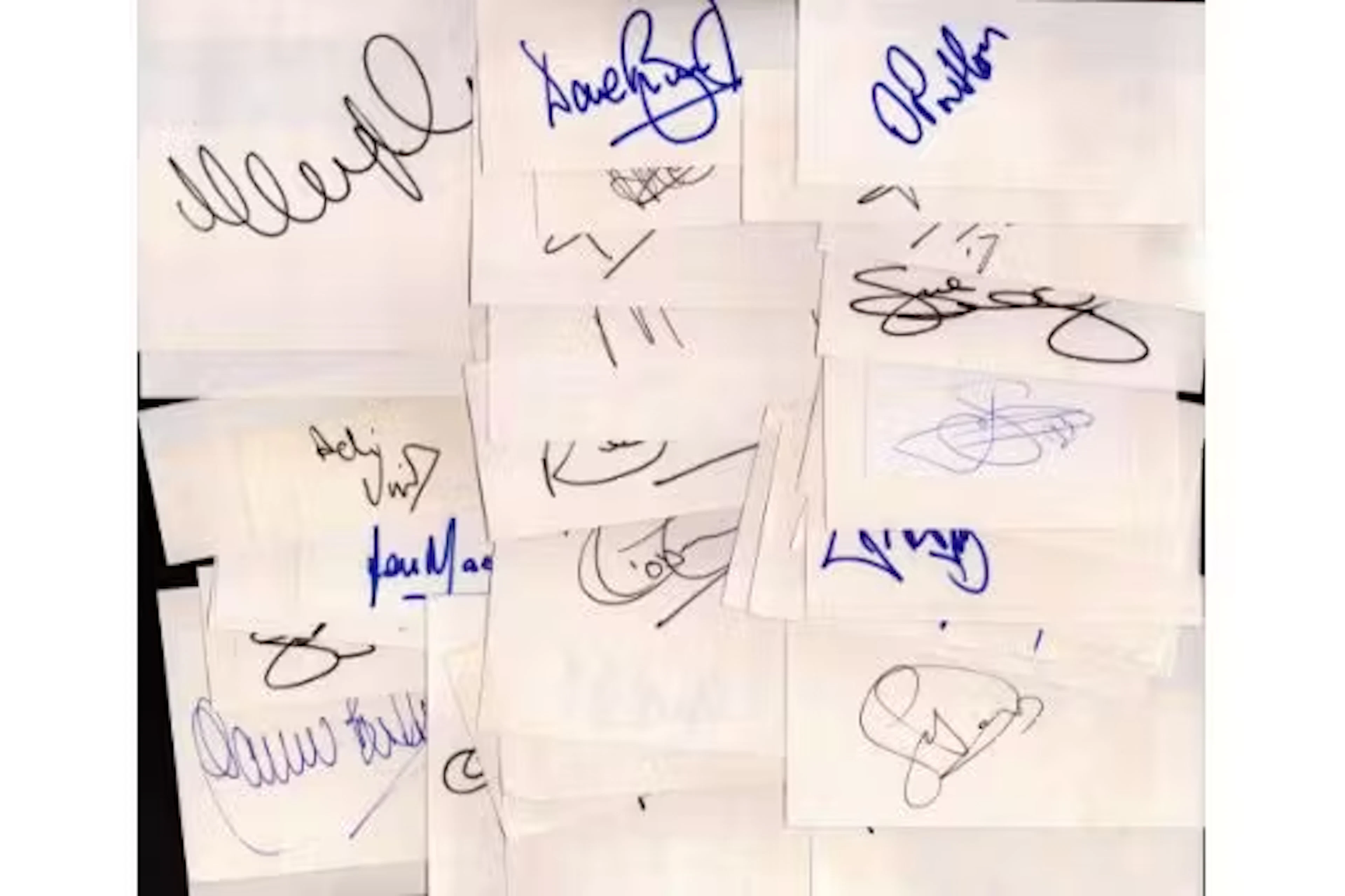 Sport Collection Approx 30 signed cards of legendary names including