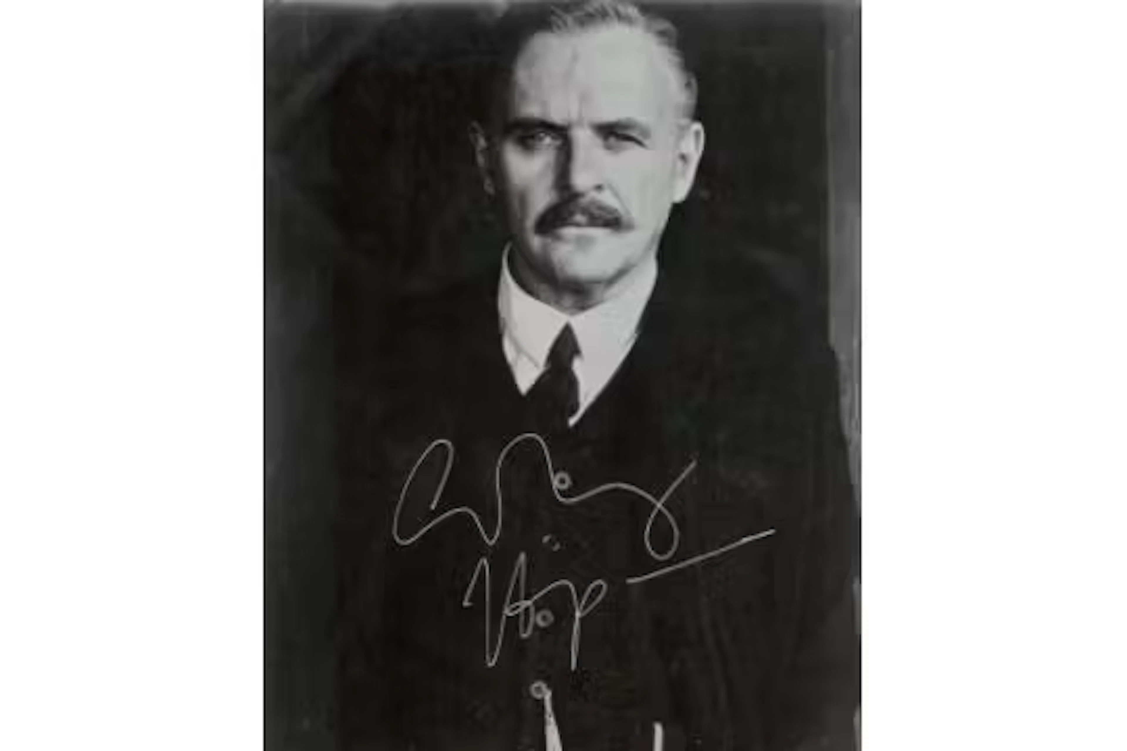 Anthony Hopkins signed 10x8inch black and white photo. Good condition.