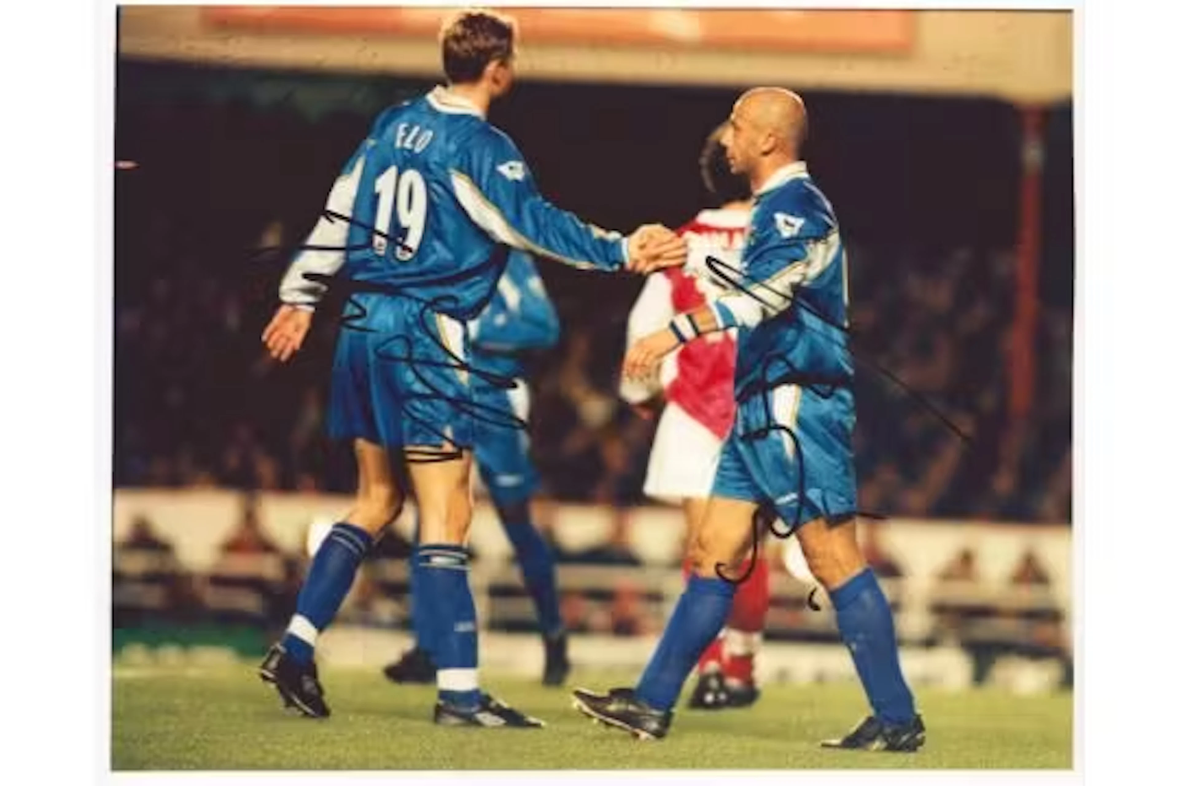 Tore Andre Flo and Vialli signed 10x8inch colour photo. Former Chelsea