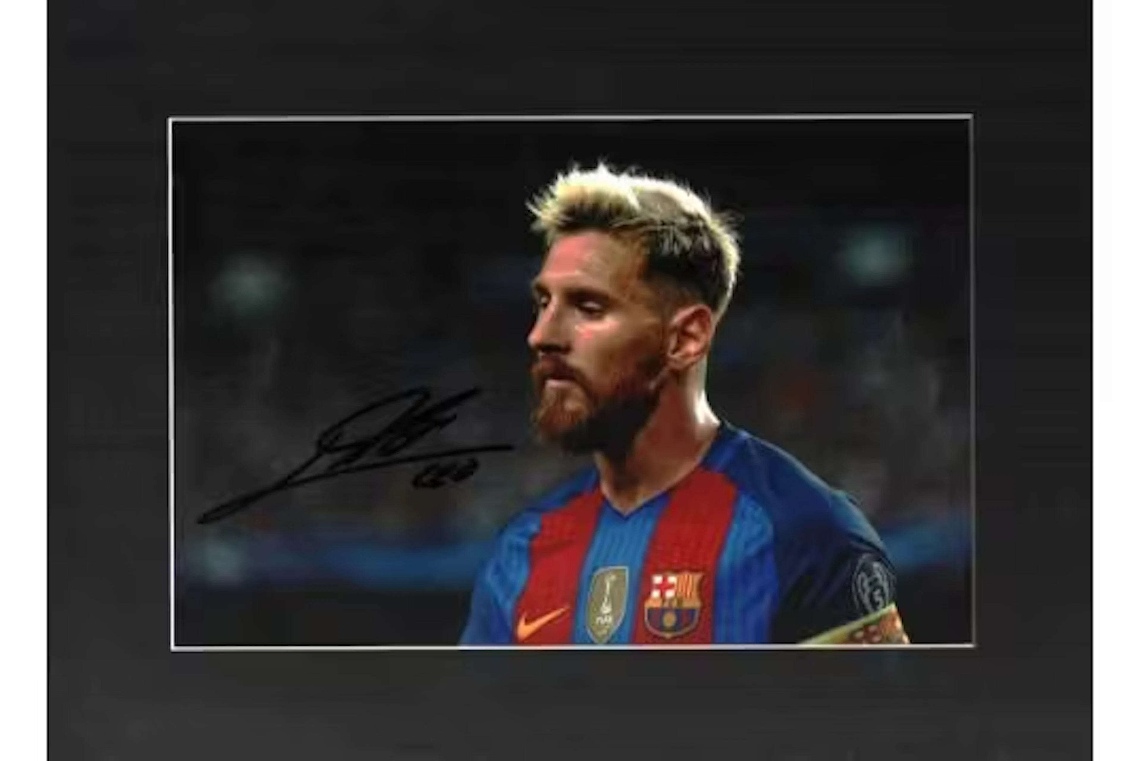 Football Lionel Messi signed 16x12inch overall mounted colour photo