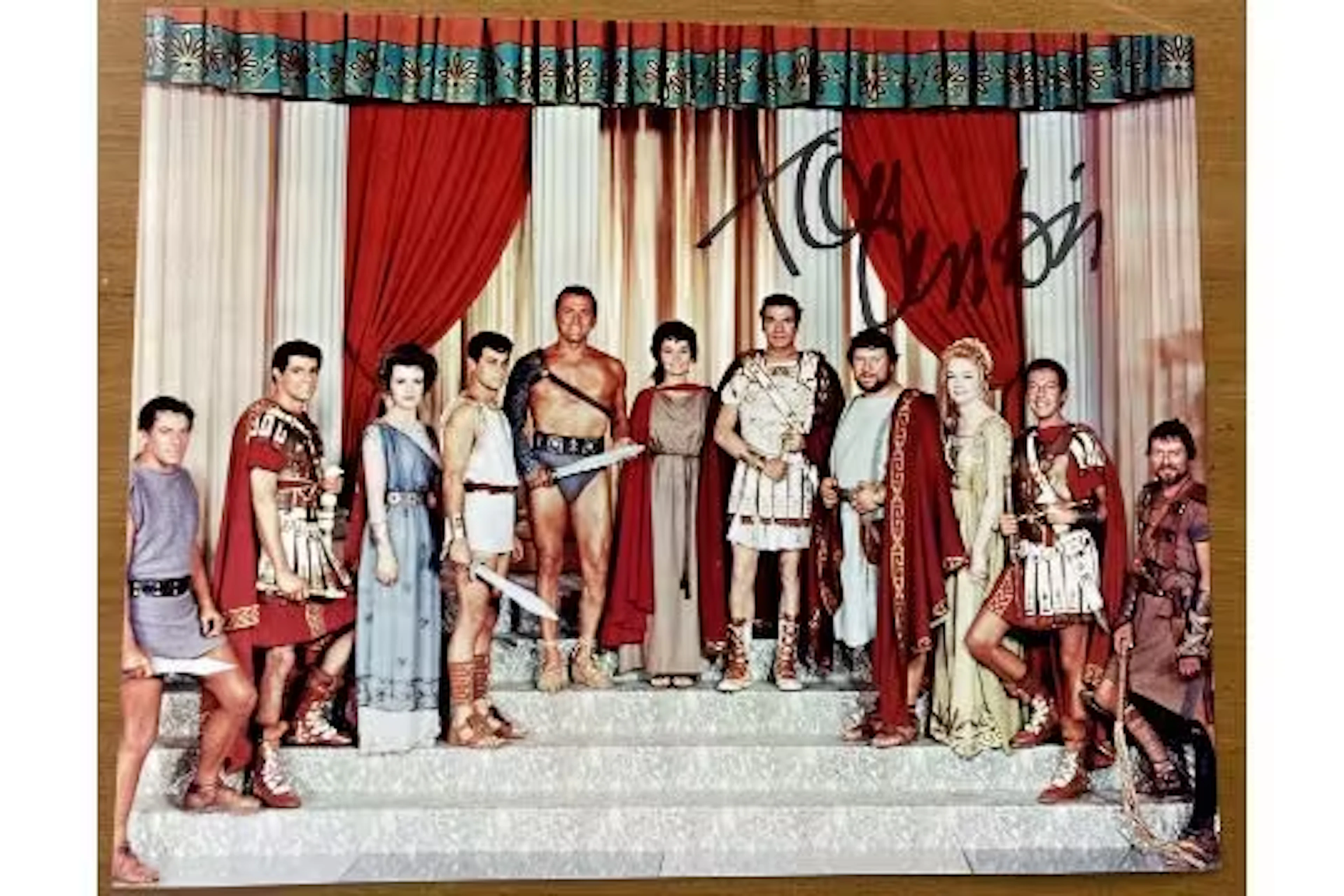 Spartacus Tony Curtis signed stunning 10 x 8 inch colour movie cast
