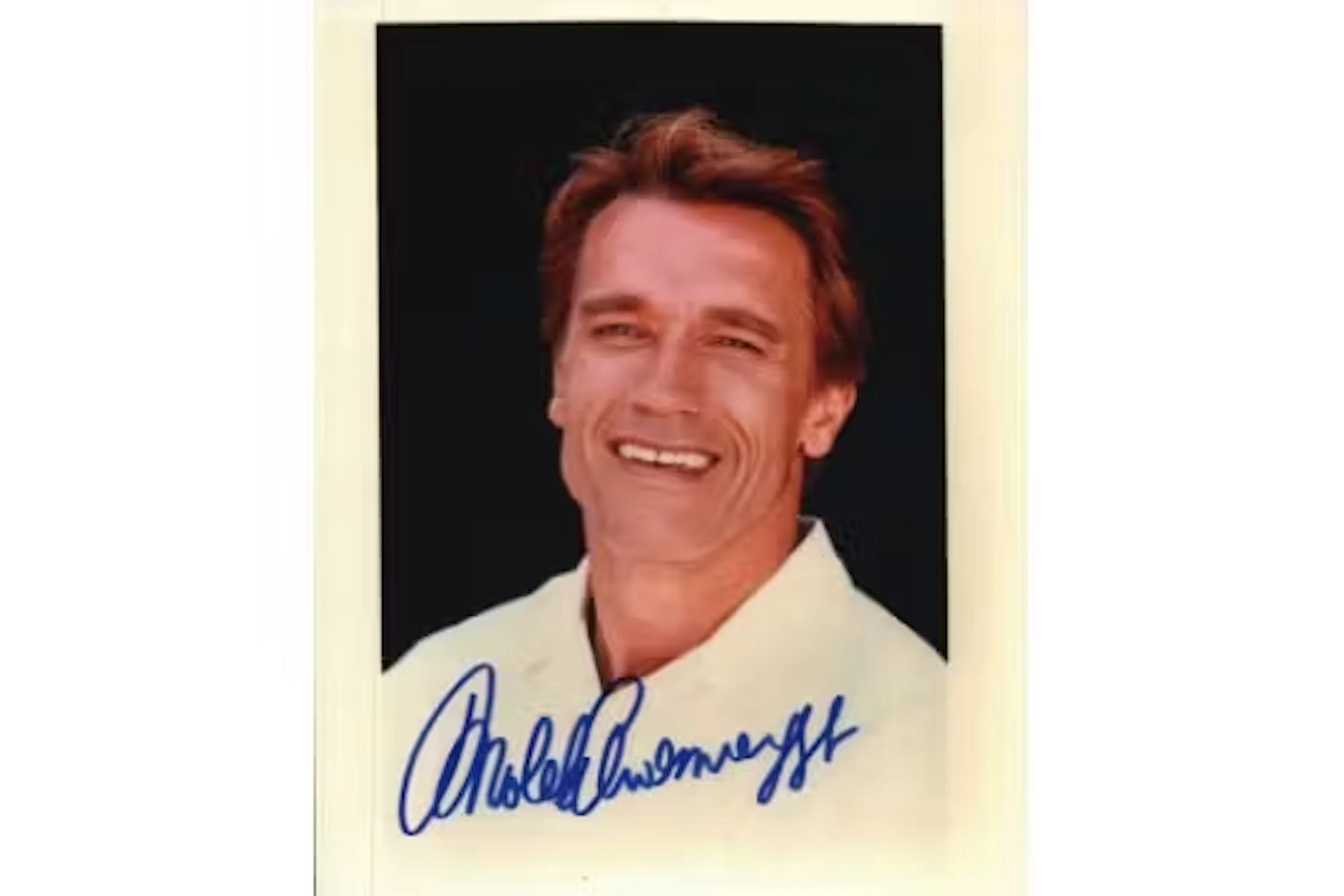 Arnold Schwarzenegger signed 10x8inch colour photo. Good condition.