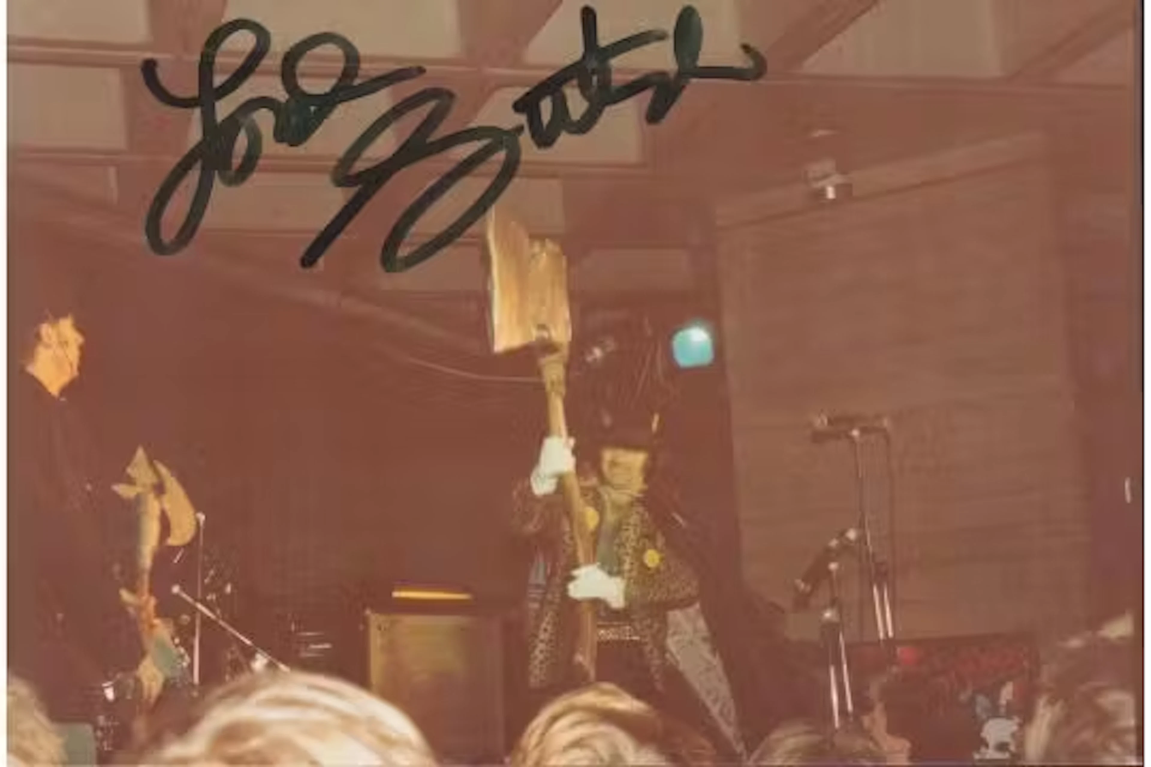 Screaming Lord Sutch signed 6x4inch colour photo. Good condition.