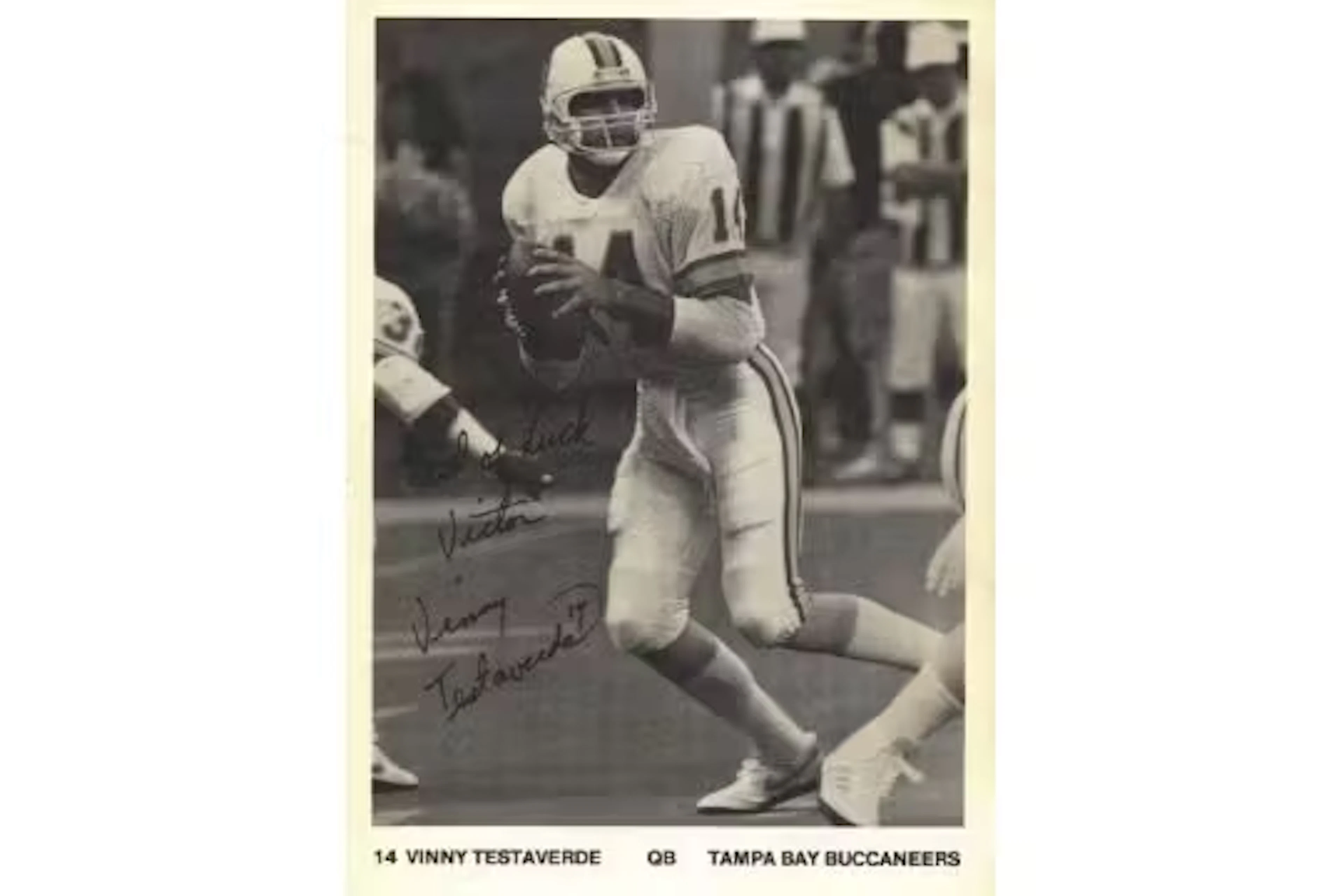 NFL Vinny Testaverde signed 8x6inch Tampa Bay Buccaneers black and
