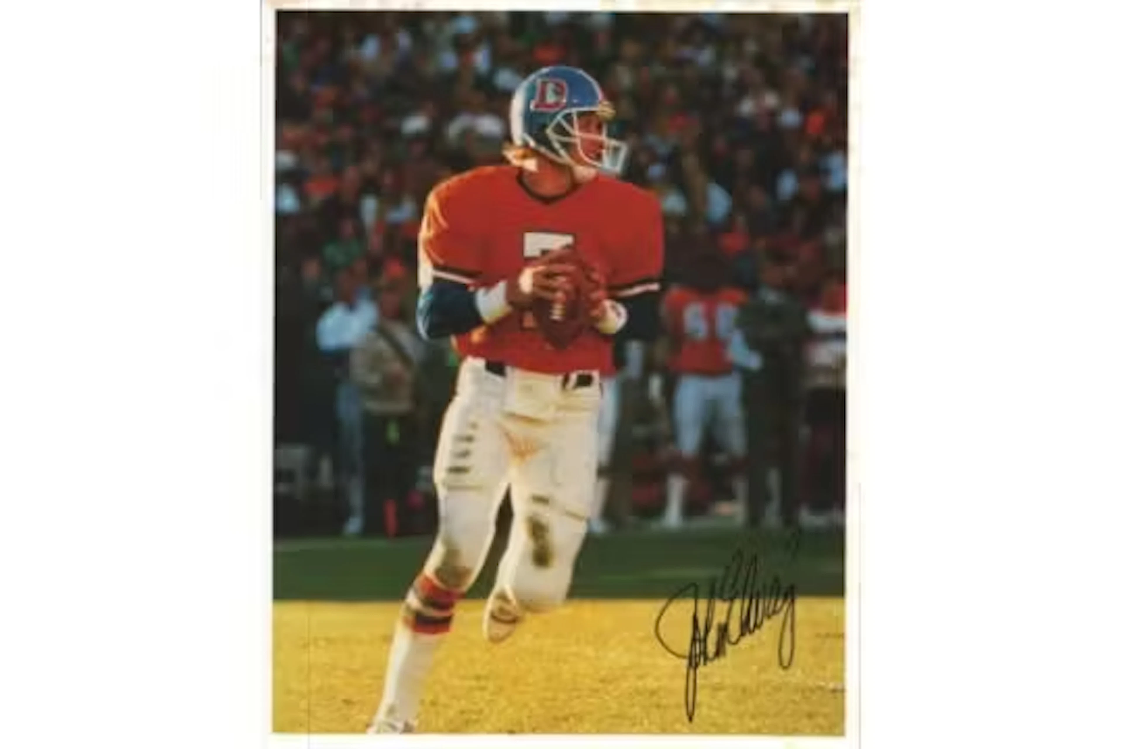 NFL John Elway signed Denver Broncos 10x8inch colour photo. Good condition.