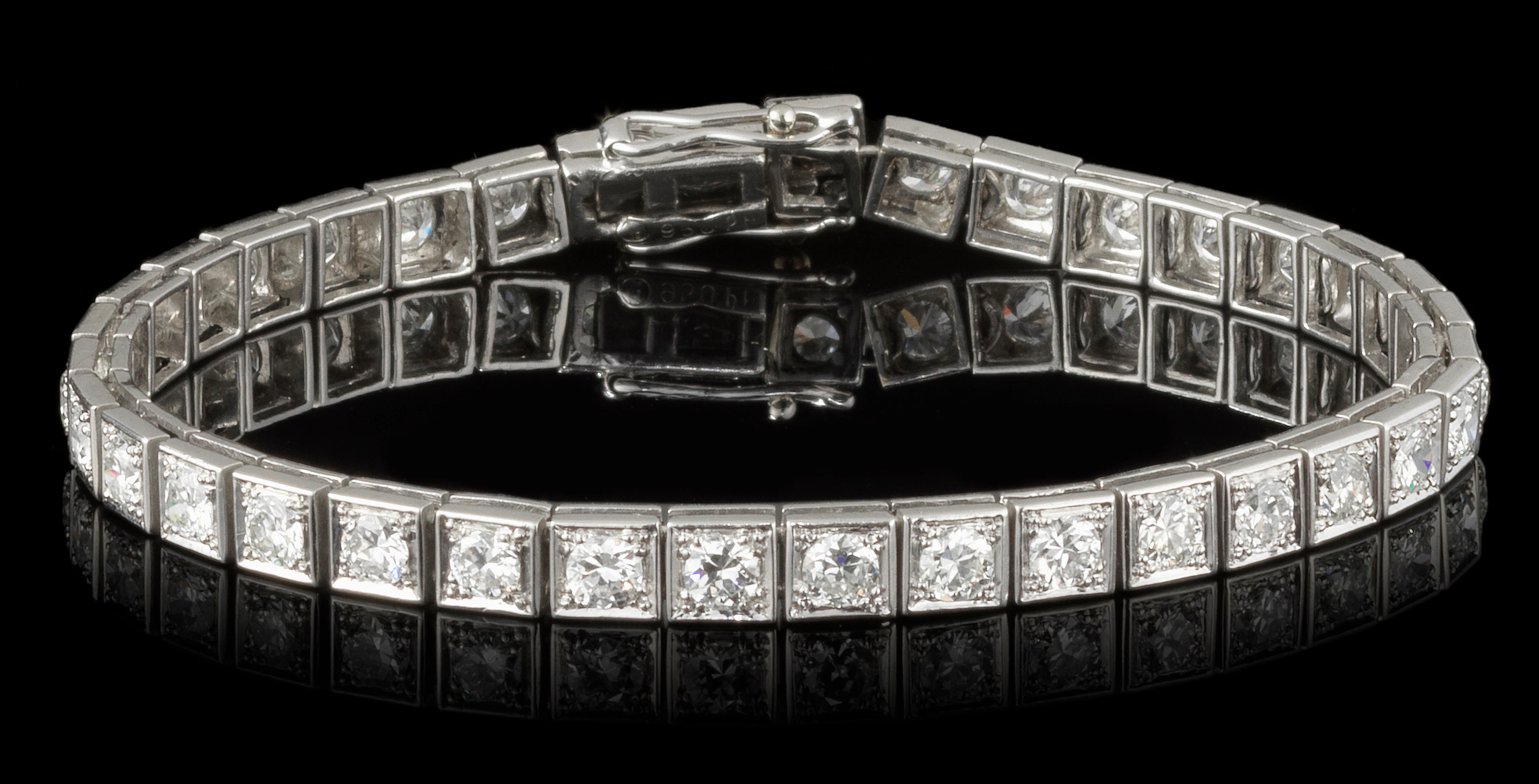 Bracelet tennis serti d'une ligne de diamants (env. 3,5 ct)