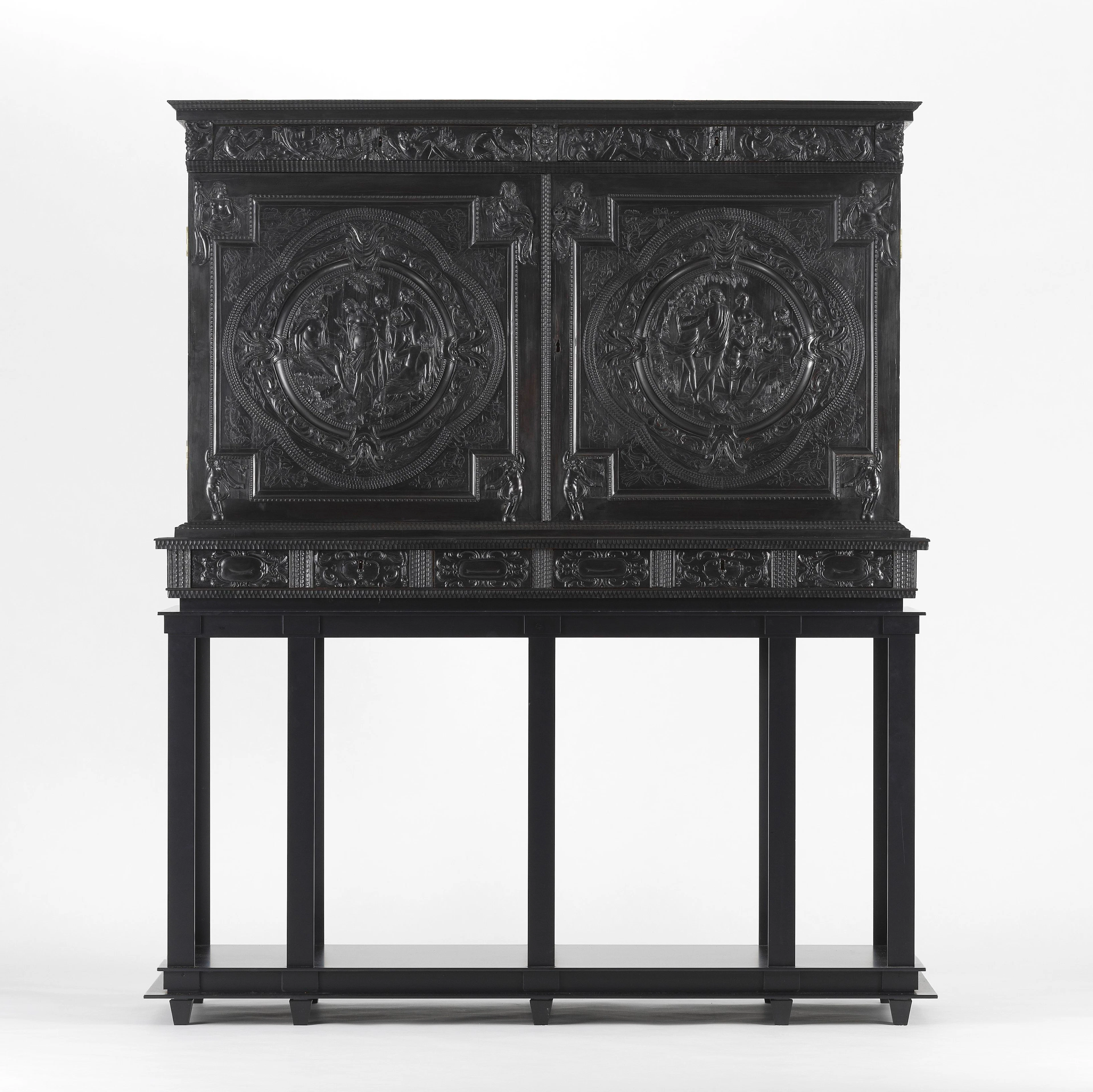 Cabinet sur piètement, France, circa 1630