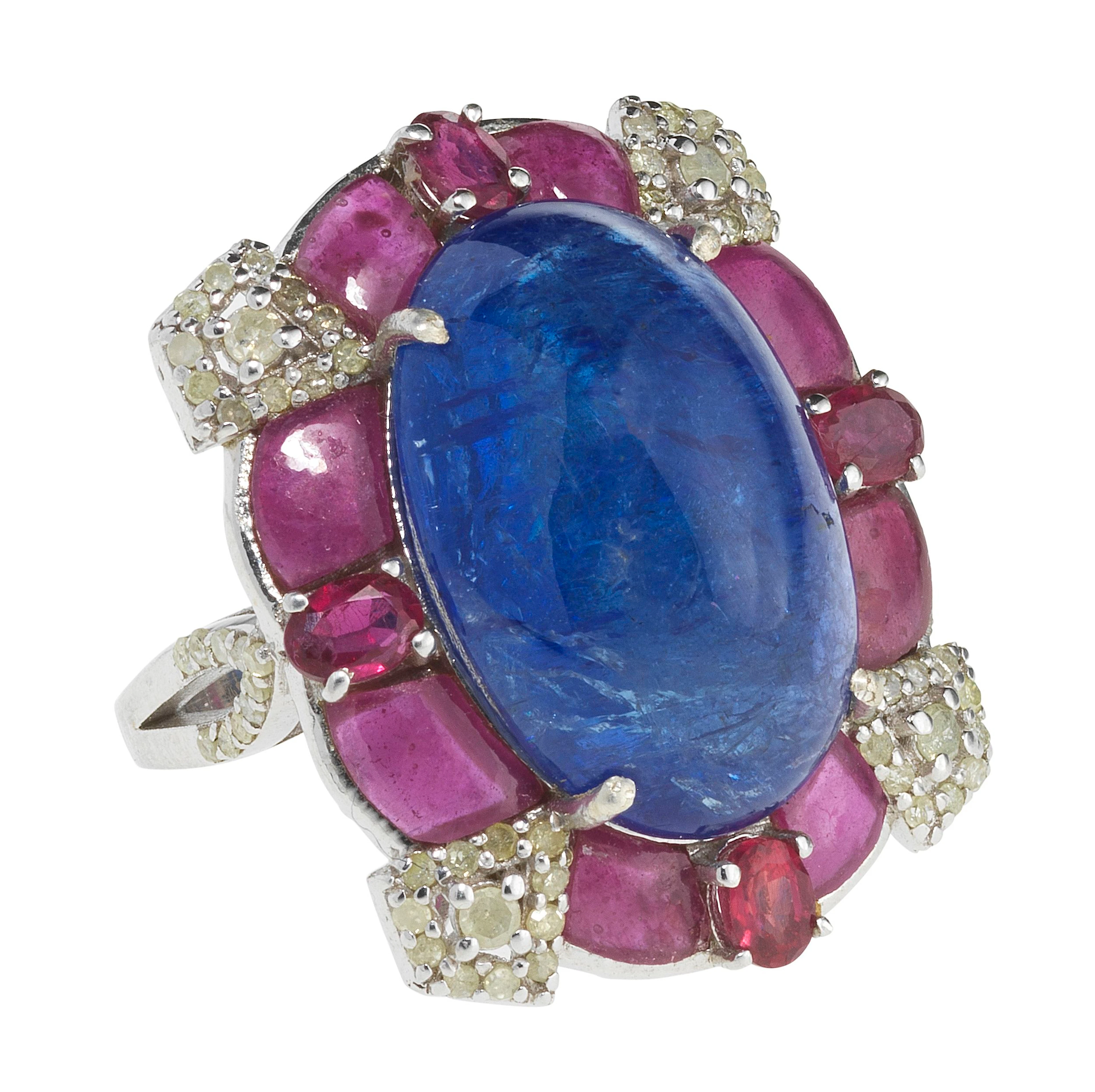 *Bague sertie d'une tanzanite taille cabochon ovale (env. 18 ct)