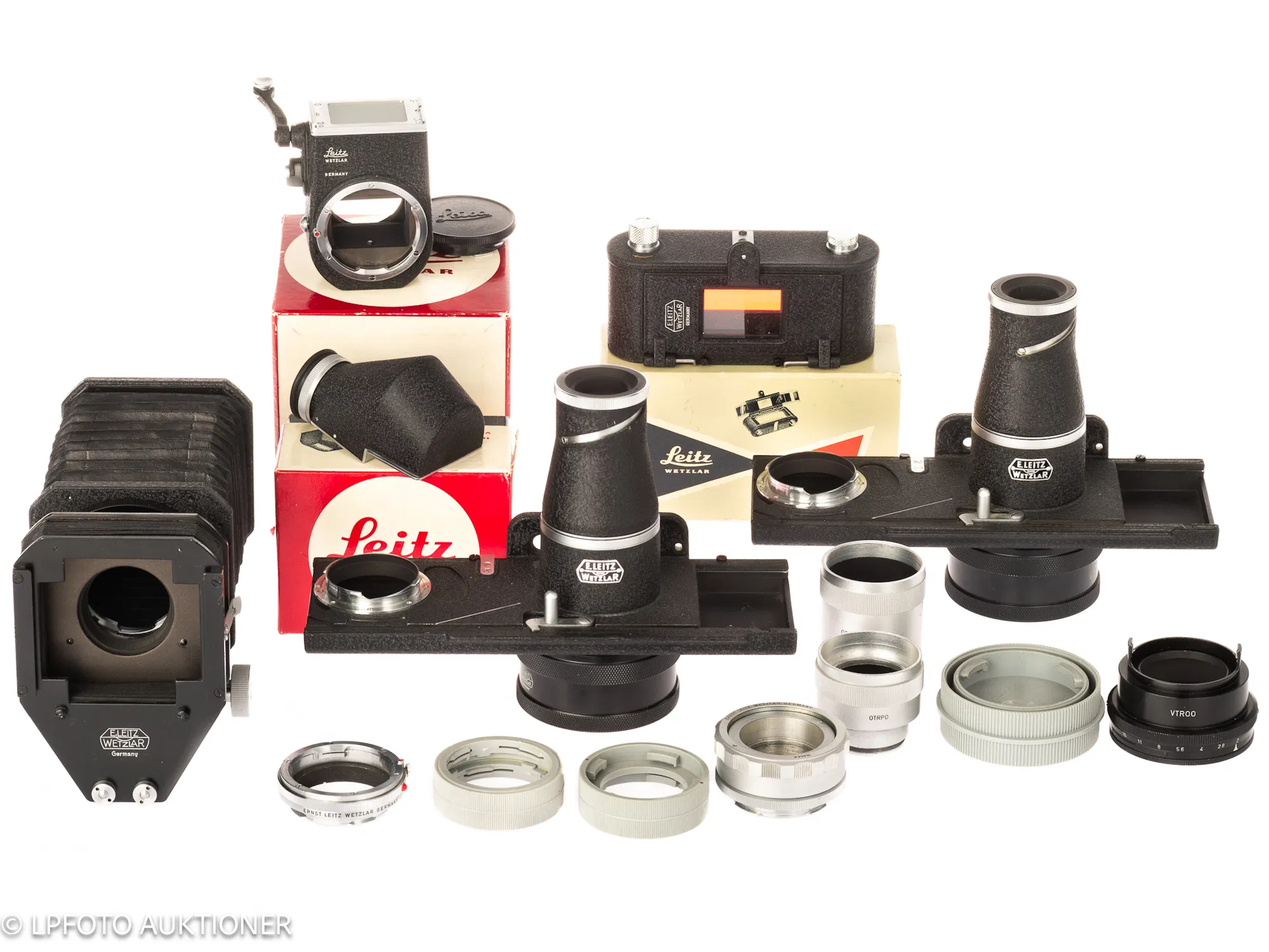 Lot with Leica accessories