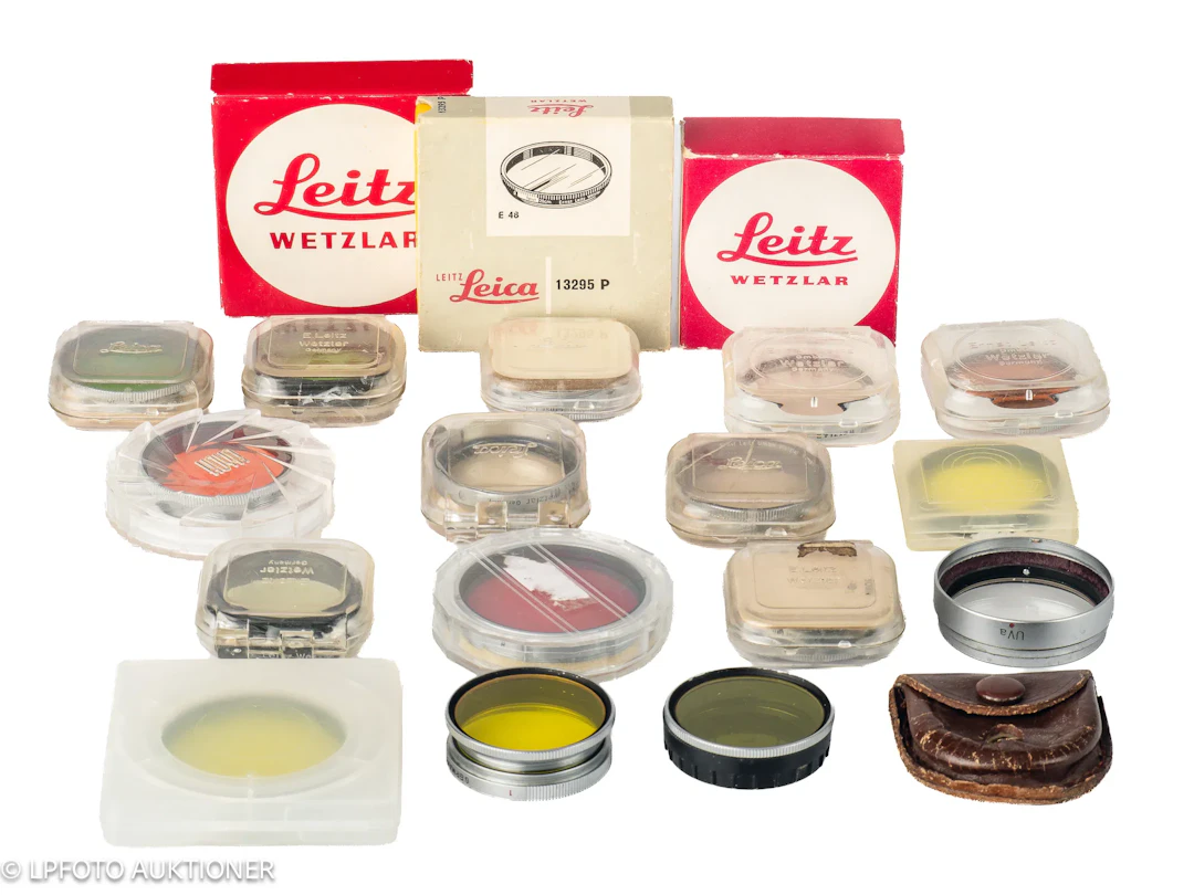 Lot with 20 Leitz filters