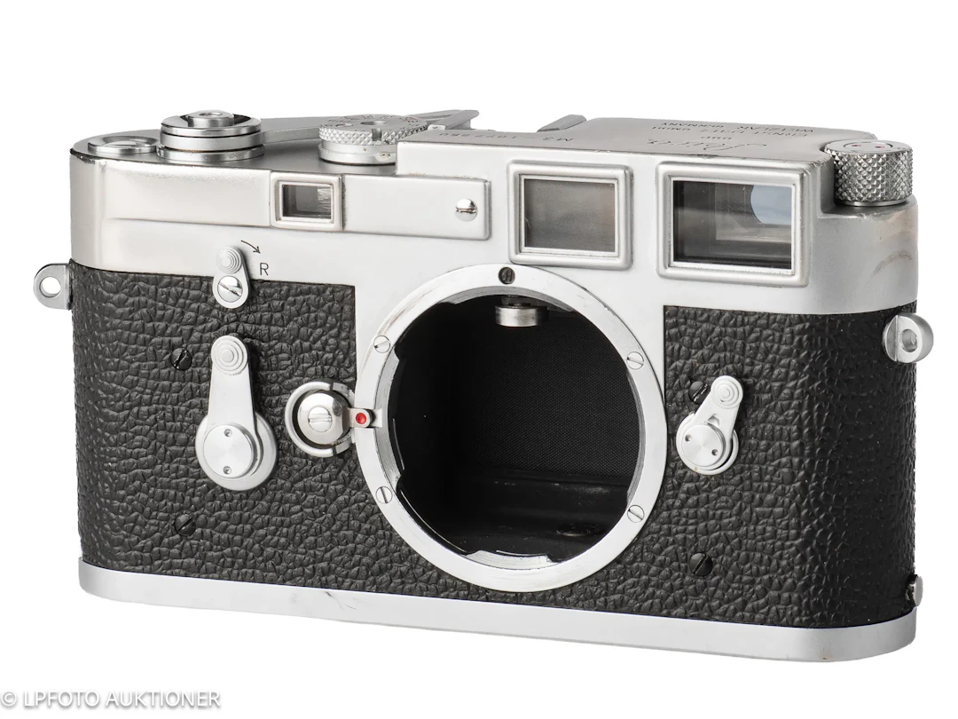 Leica M3 No.1077850