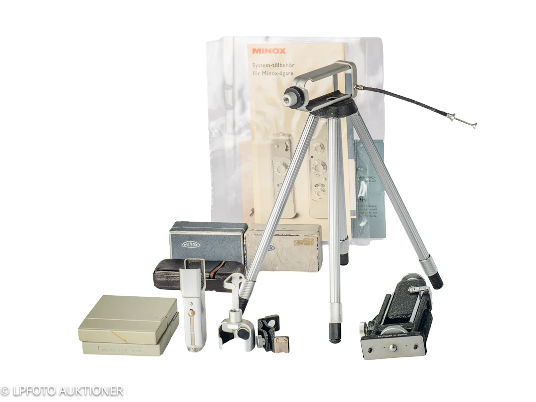 Lot with Minox Accessories