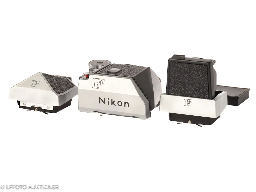 Lot with 3 Nikon F finders