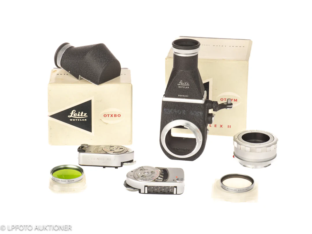 Lot with Leitz accessories