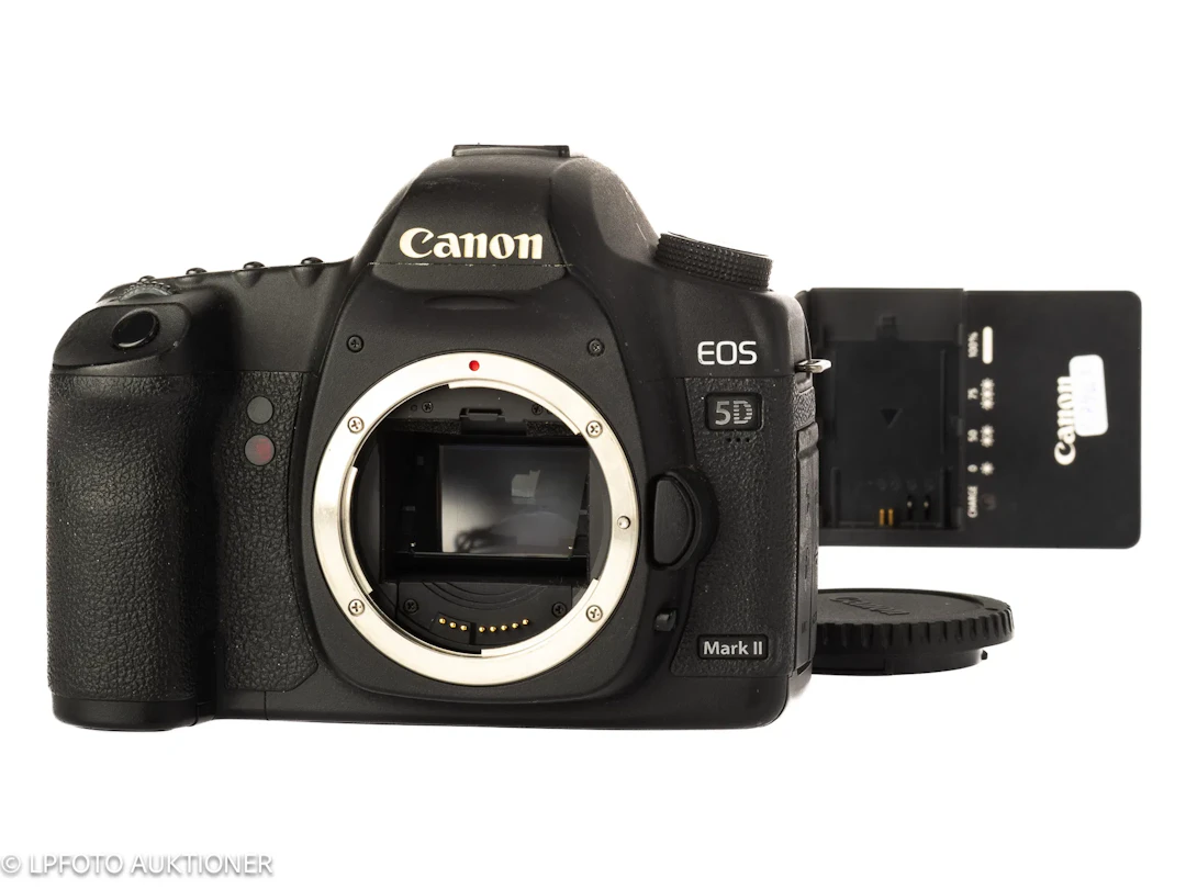 Canon EOS 5D Mark II No.0330234063