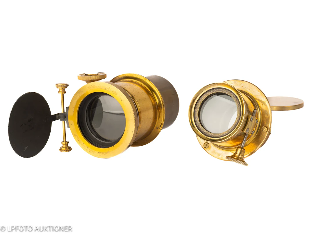 Lot with two brass lenses