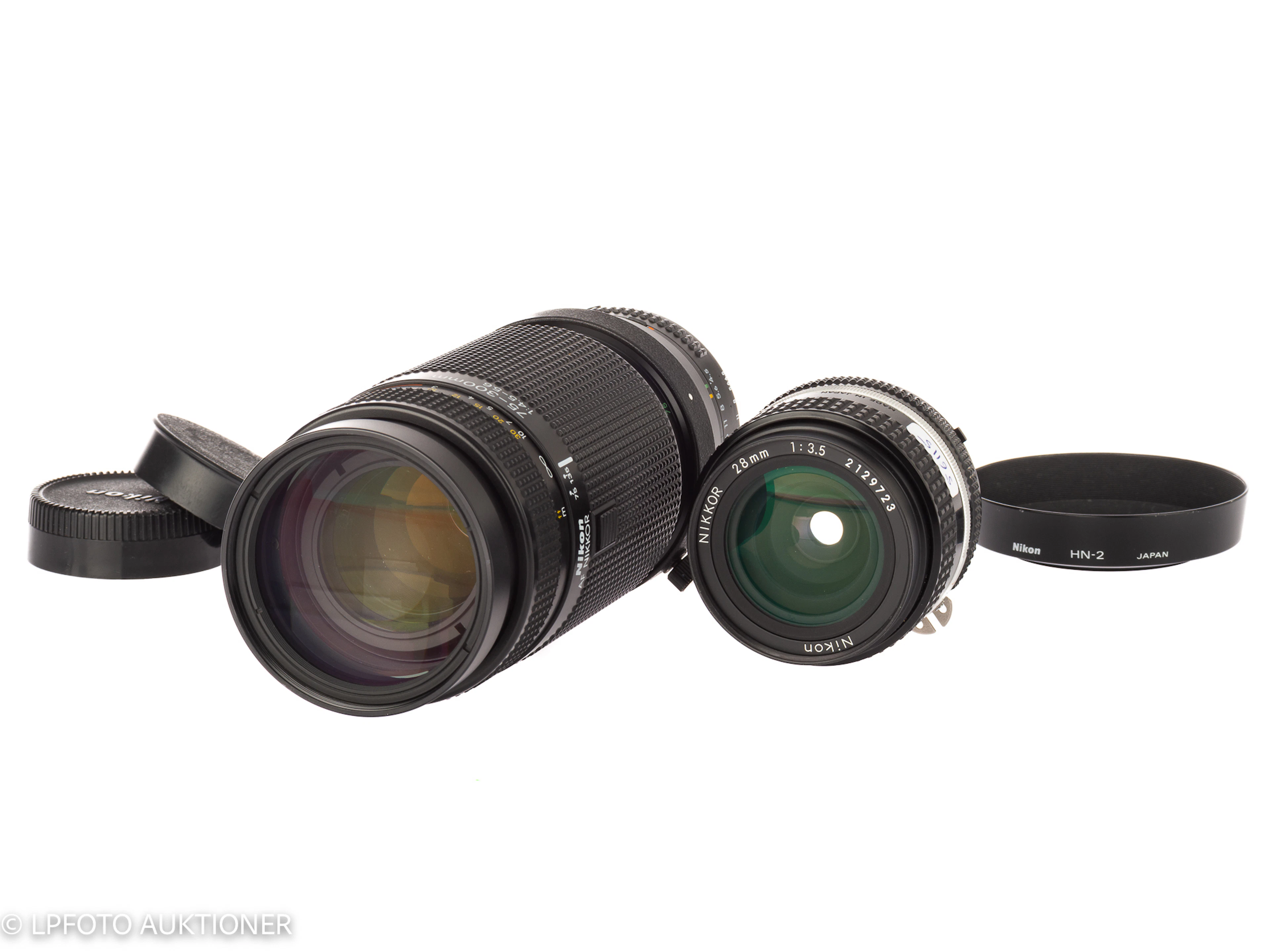 Lot with two Nikon lenses