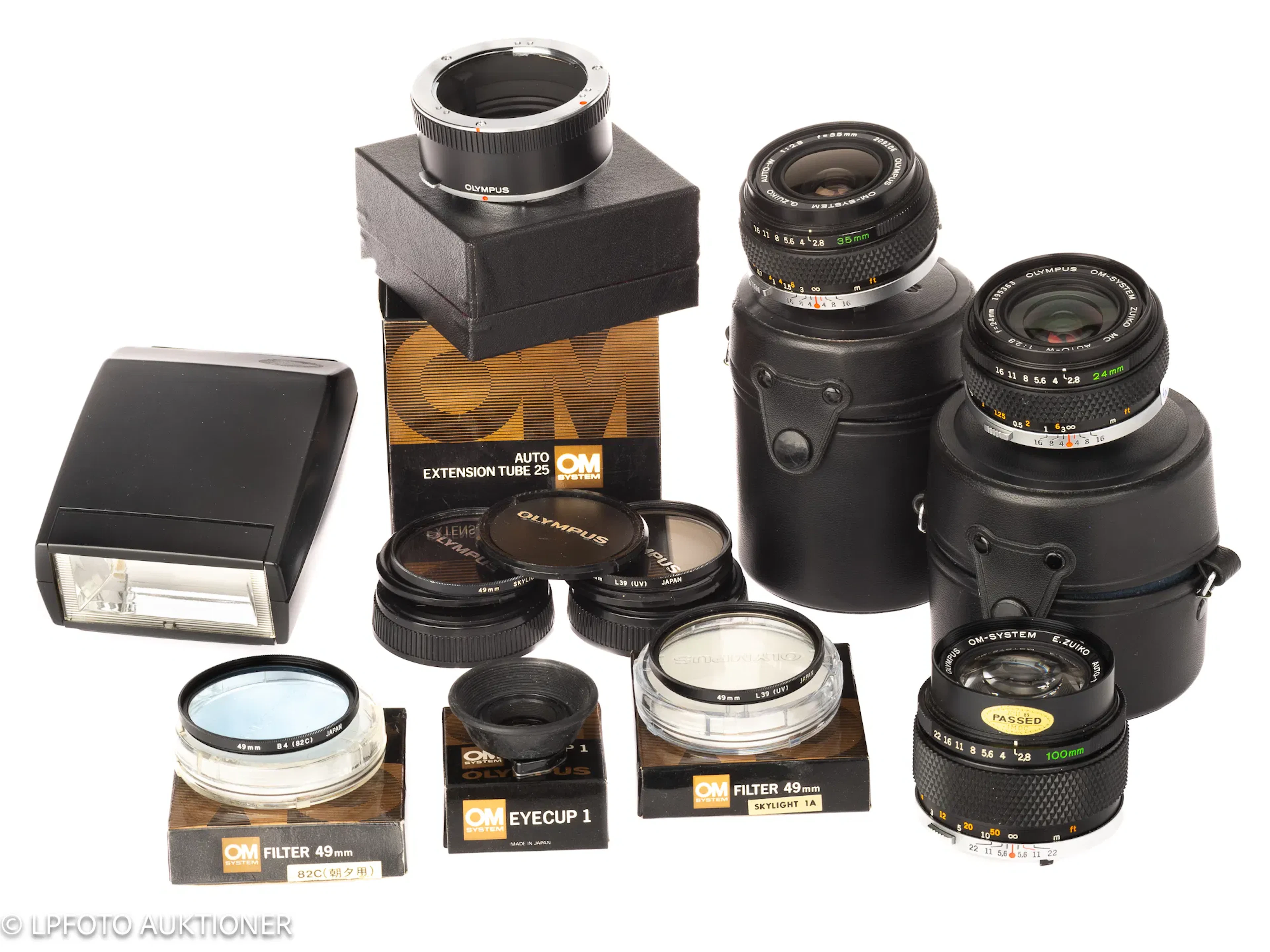 Lot with 3 Olympus OM lenses