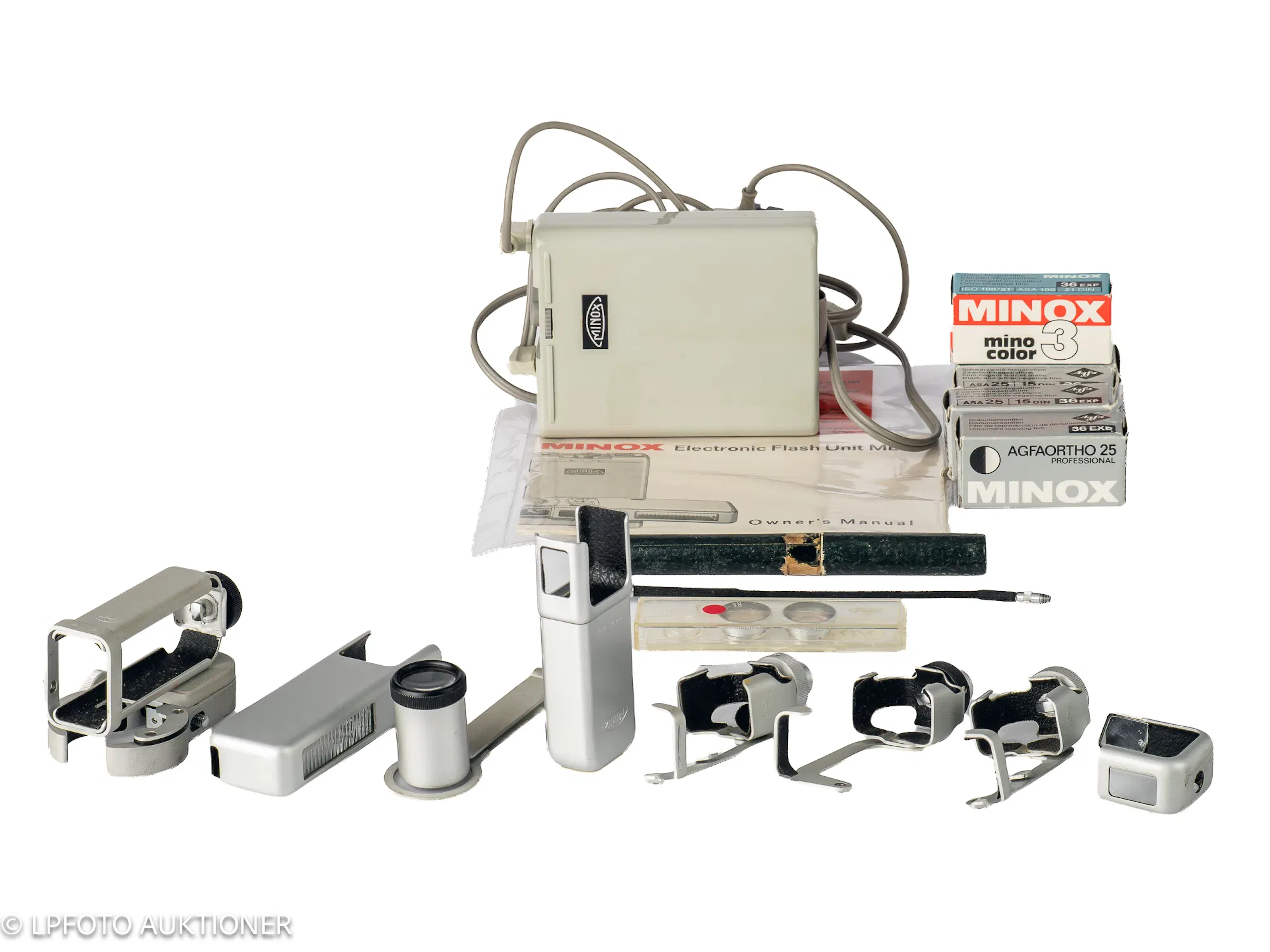 Lot with Minox Accessories