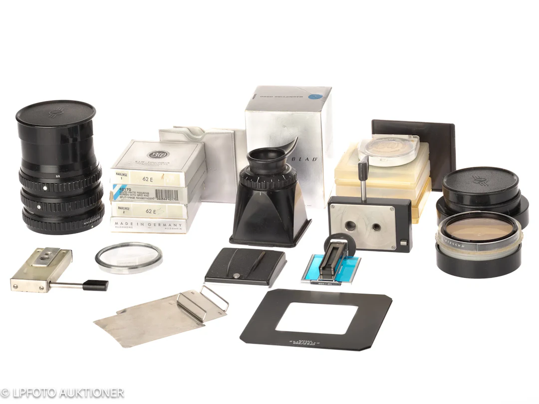 Lot with Hasselblad accessories