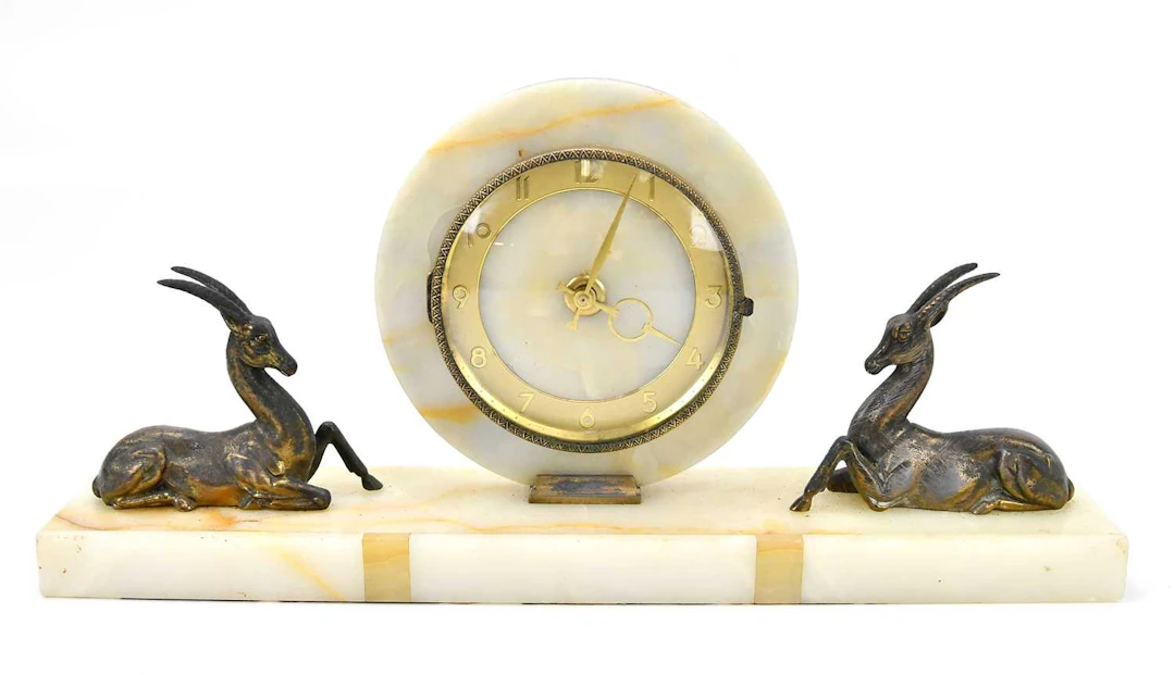 An Art Deco mantel clock